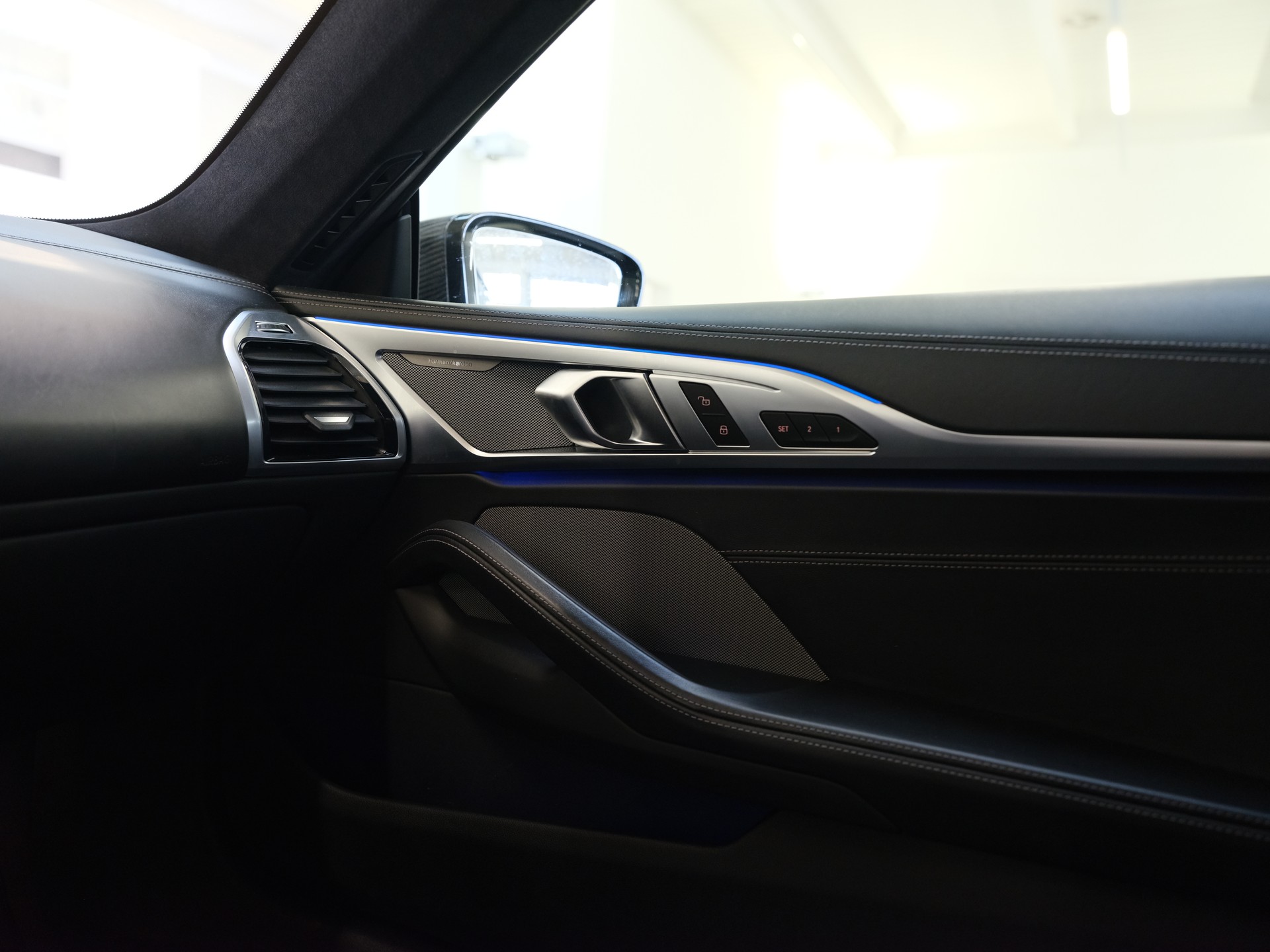 BMW M850i xDrive Steptronic-image-12