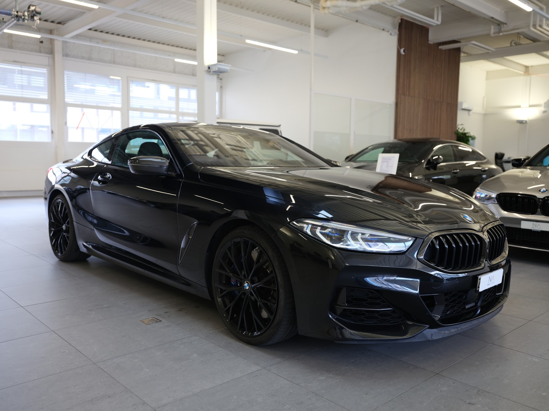 BMW M850i xDrive Steptronic-showroom-element-1