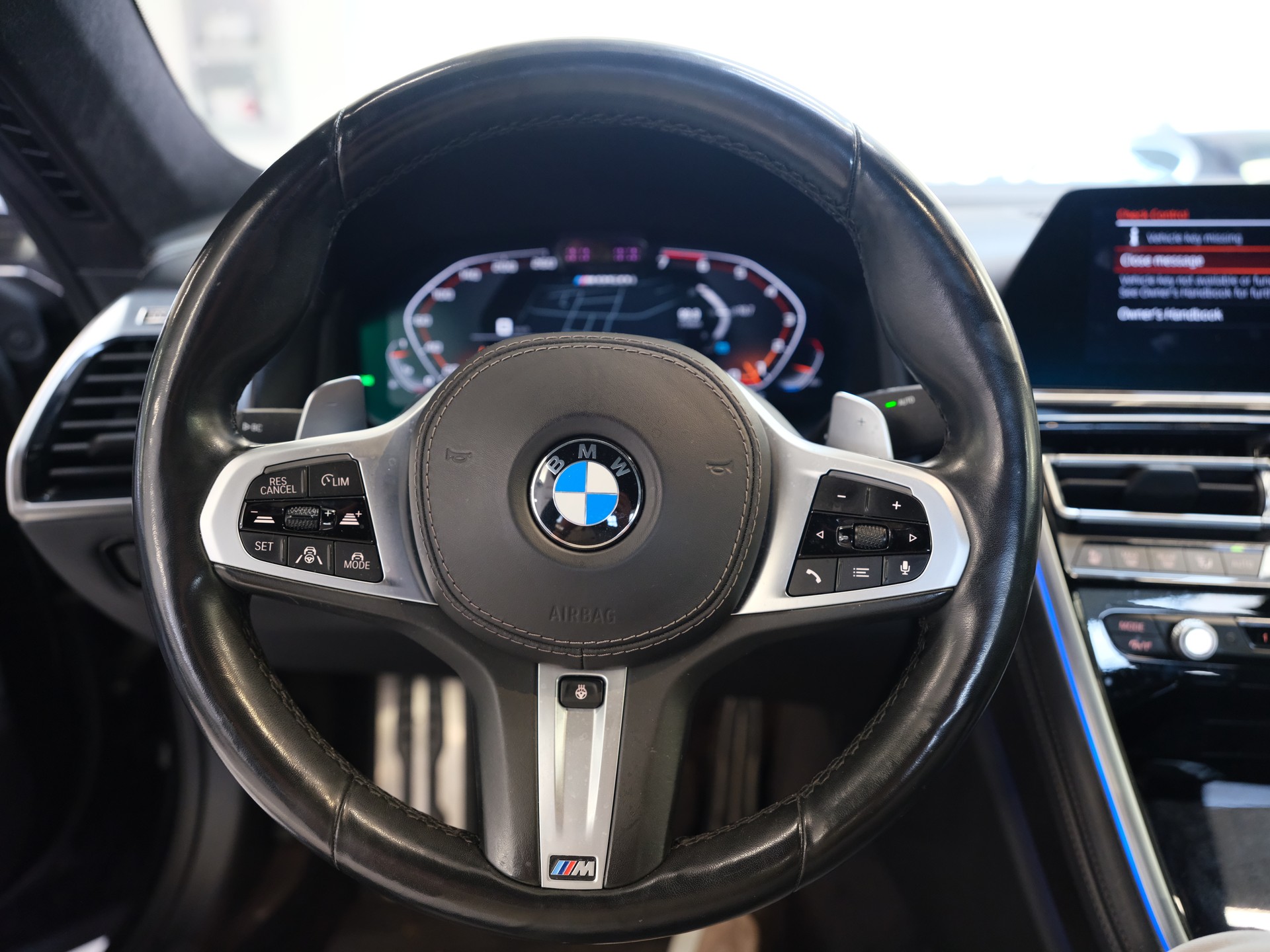 BMW M850i xDrive Steptronic-image-11