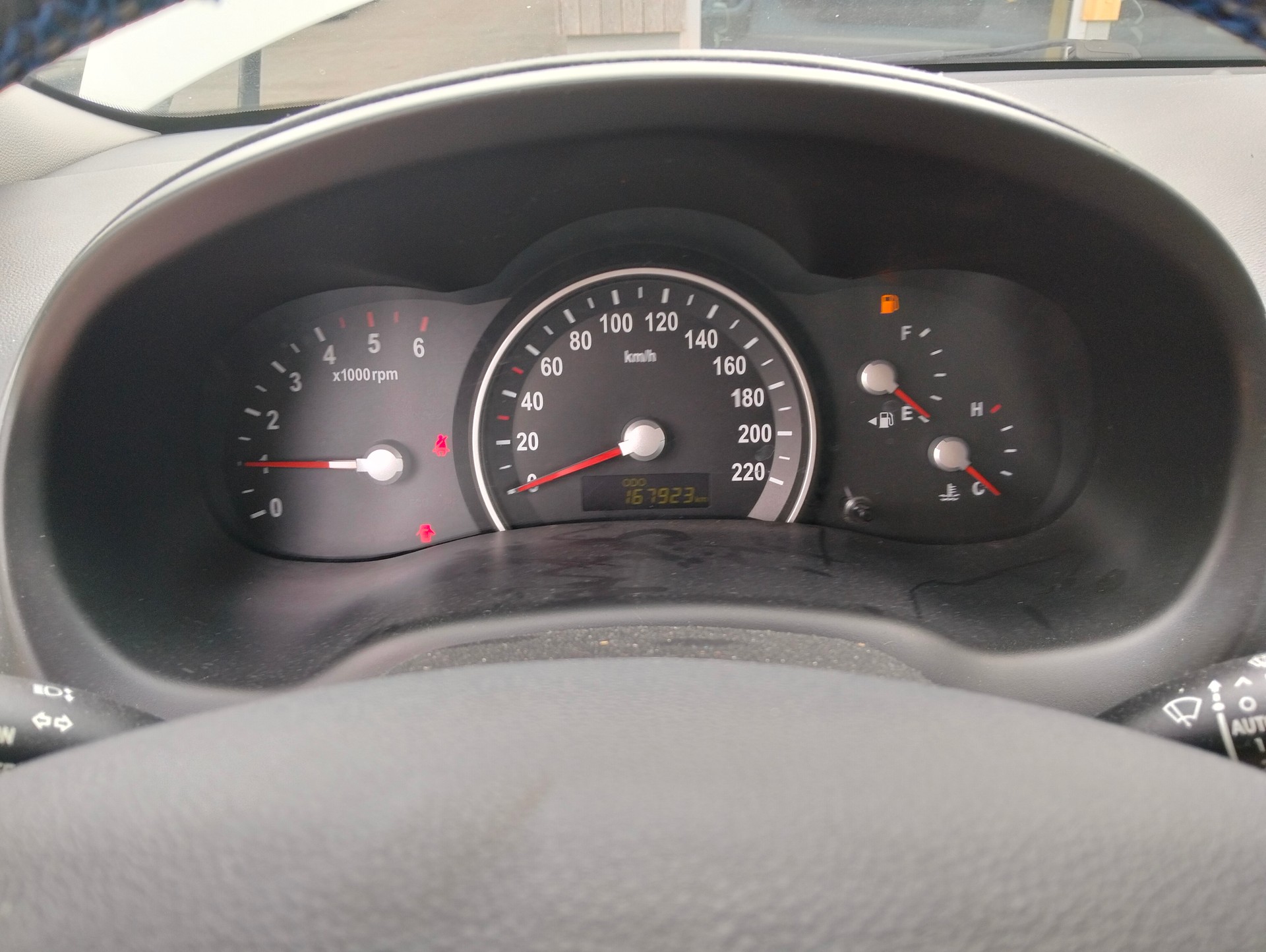 KIA Carnival 2.2 CRDi Style Automatic-image-4