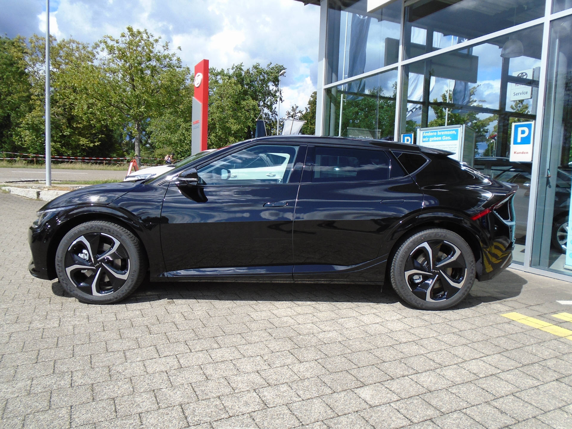 KIA EV6 77 kWh GT-Line 4x4-showroom-element-2