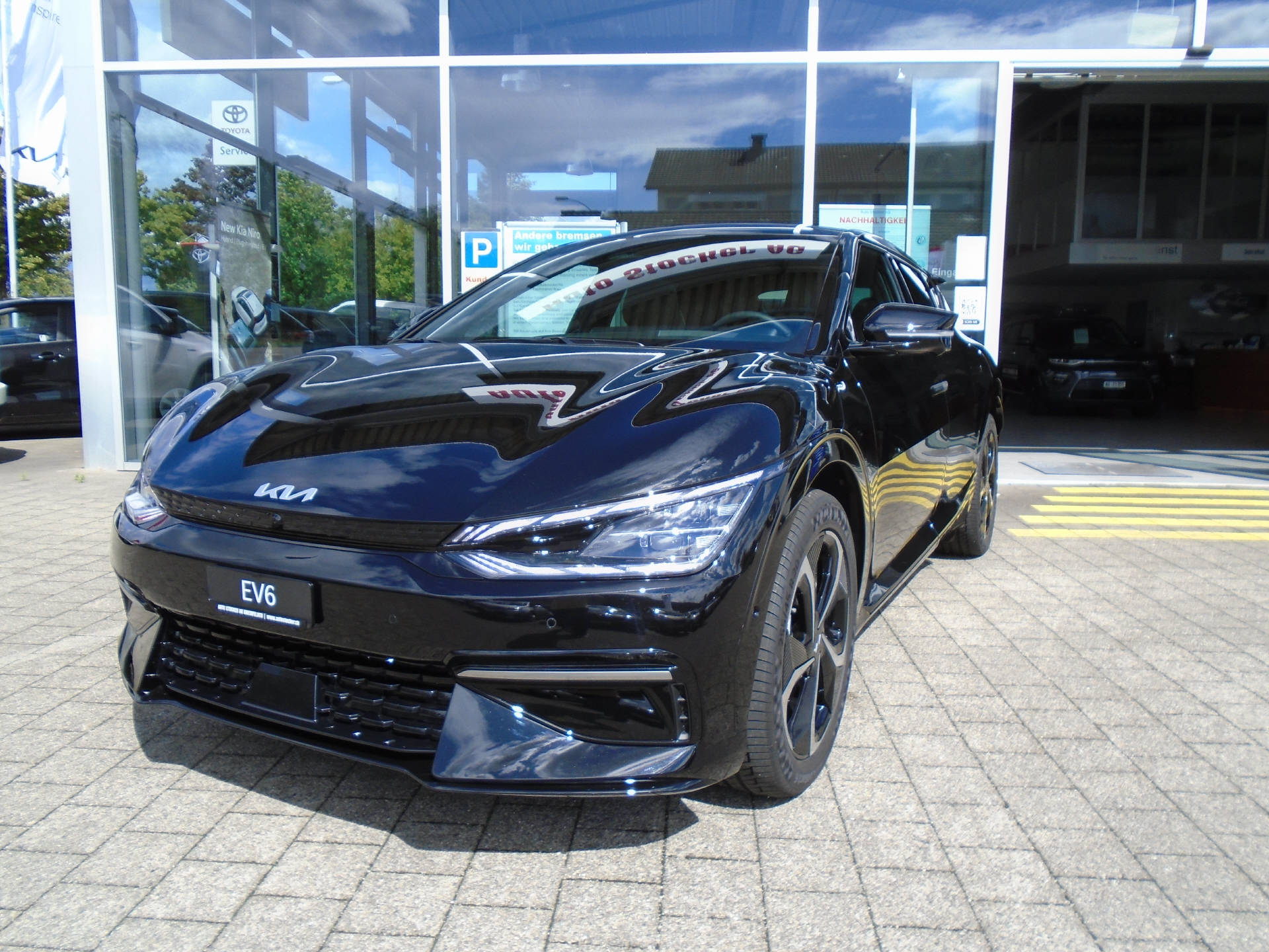 KIA EV6 77 kWh GT-Line 4x4-showroom-element-1