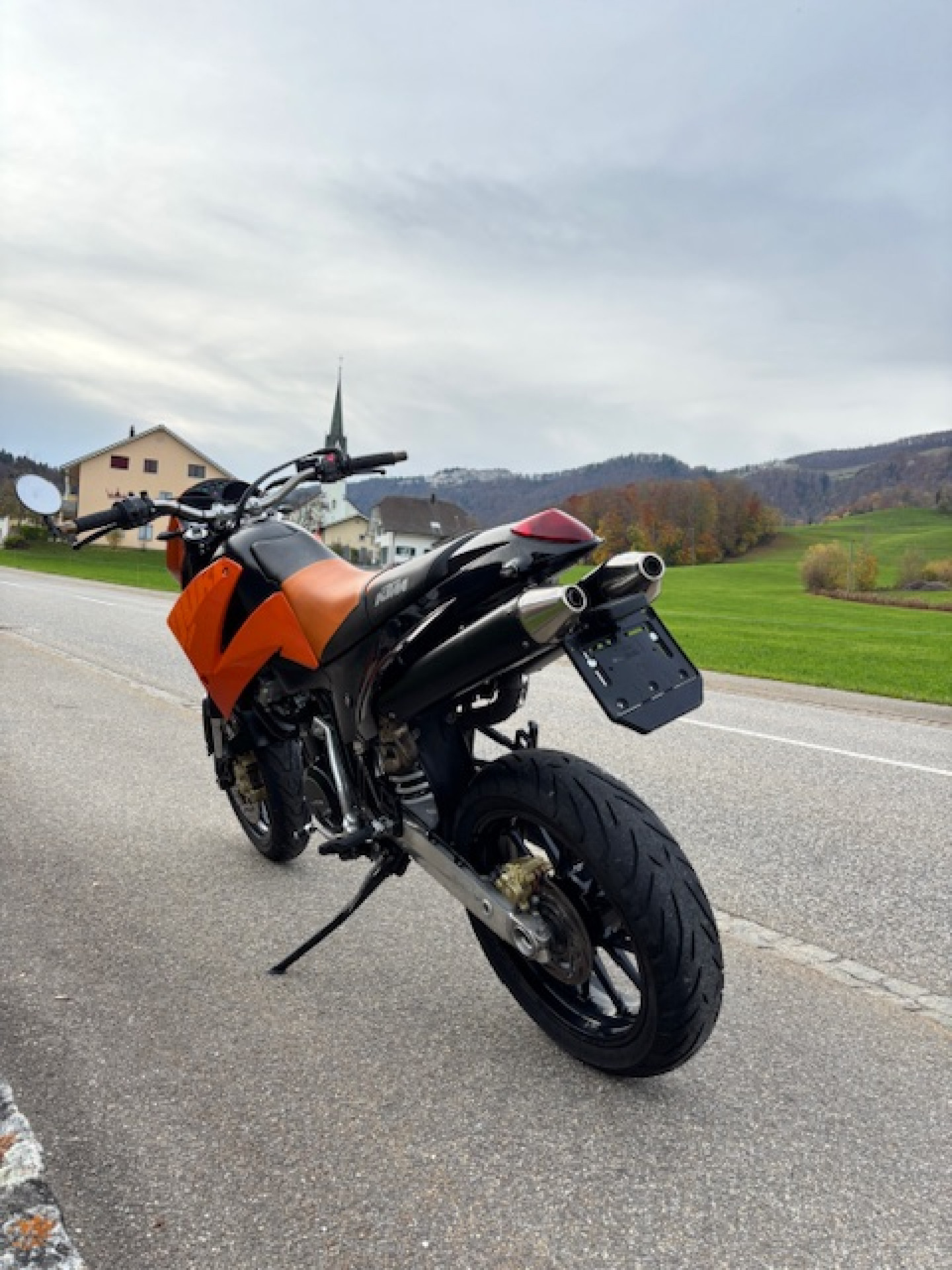 KTM 640 Duke-image-4
