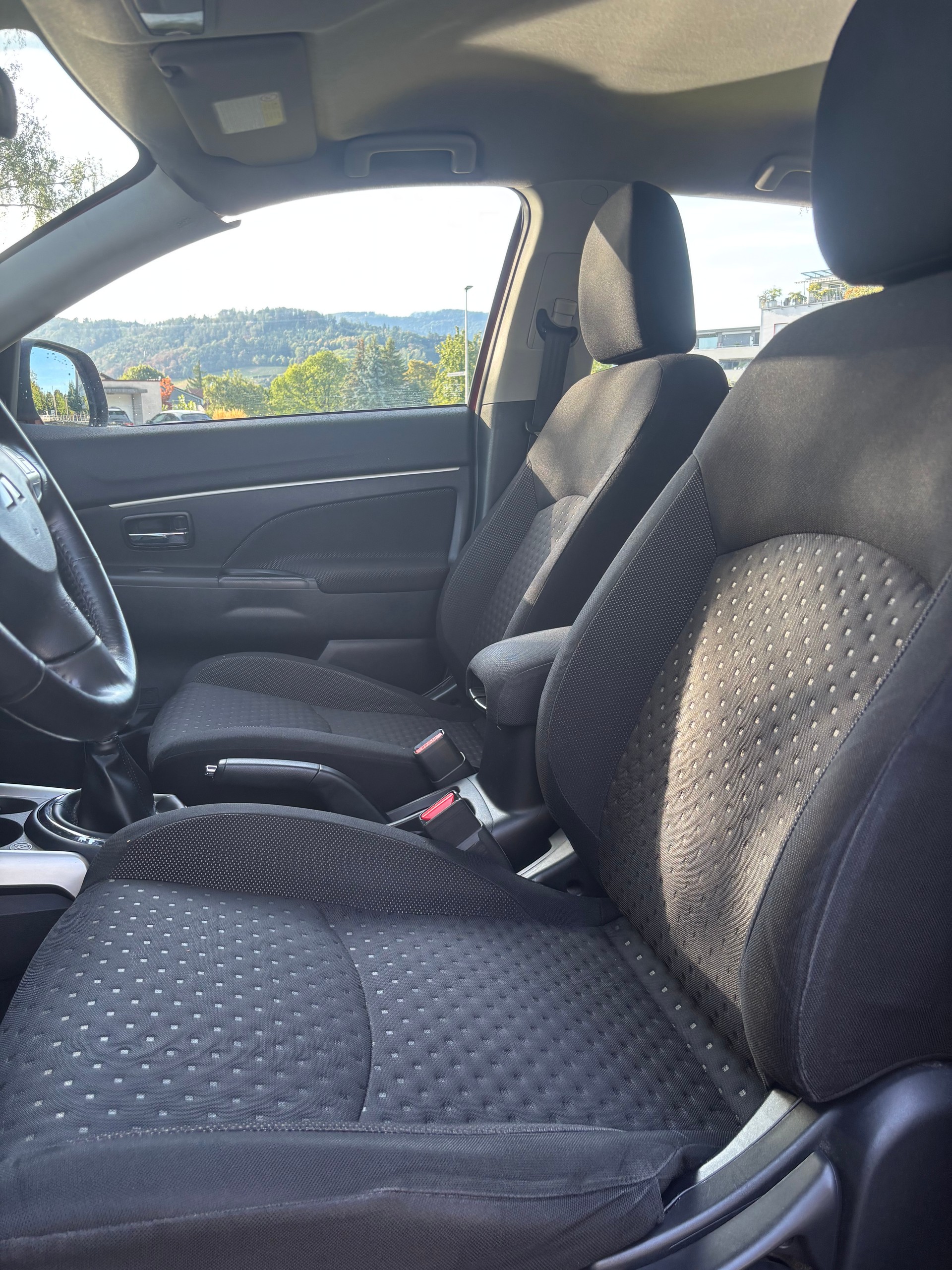 MITSUBISHI ASX 1.8 DID Jubilé35 4WD-image-14