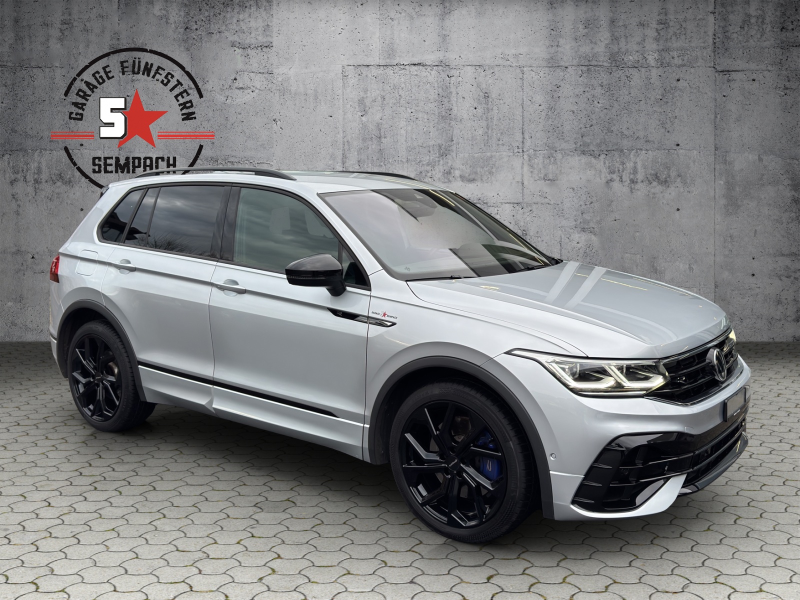 VW Tiguan 2.0TSI R 4Motion DSG-image-6