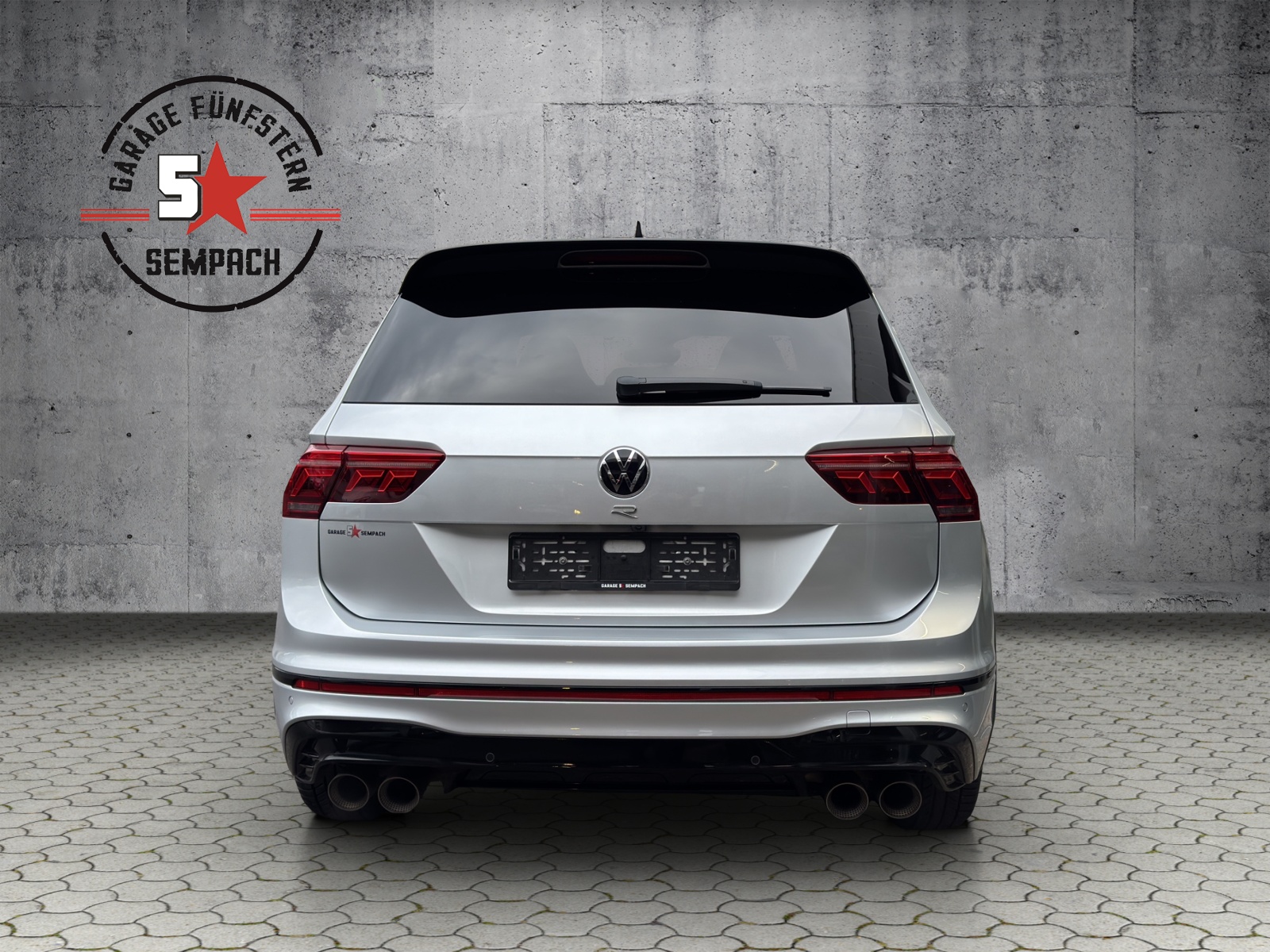 VW Tiguan 2.0TSI R 4Motion DSG-showroom-element-3