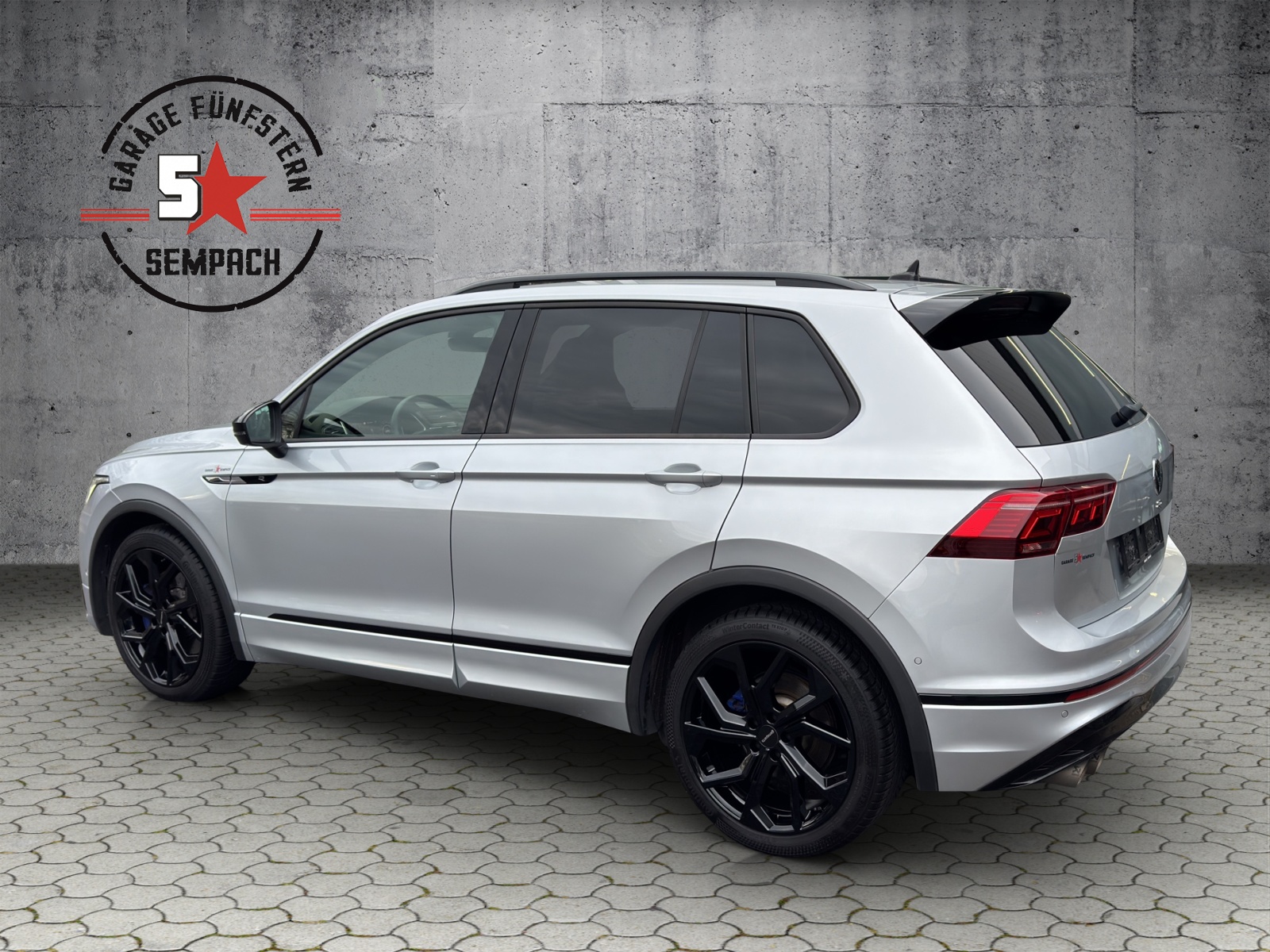 VW Tiguan 2.0TSI R 4Motion DSG-showroom-element-2