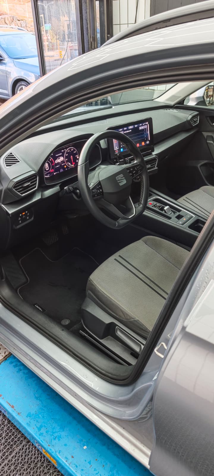 SEAT Leon ST 2.0 TDI EVO DSG Style-image-3
