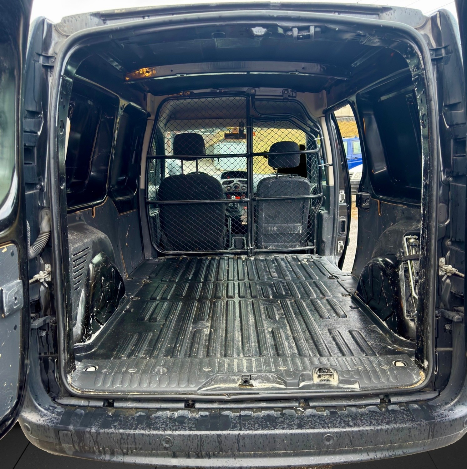 RENAULT Kangoo Maxi dCi 115 ENERGY Business 6 gang, Klimaanlage, Nutzlast 670 Kg, Tempomat, PCD, 12m Garantie-image-17