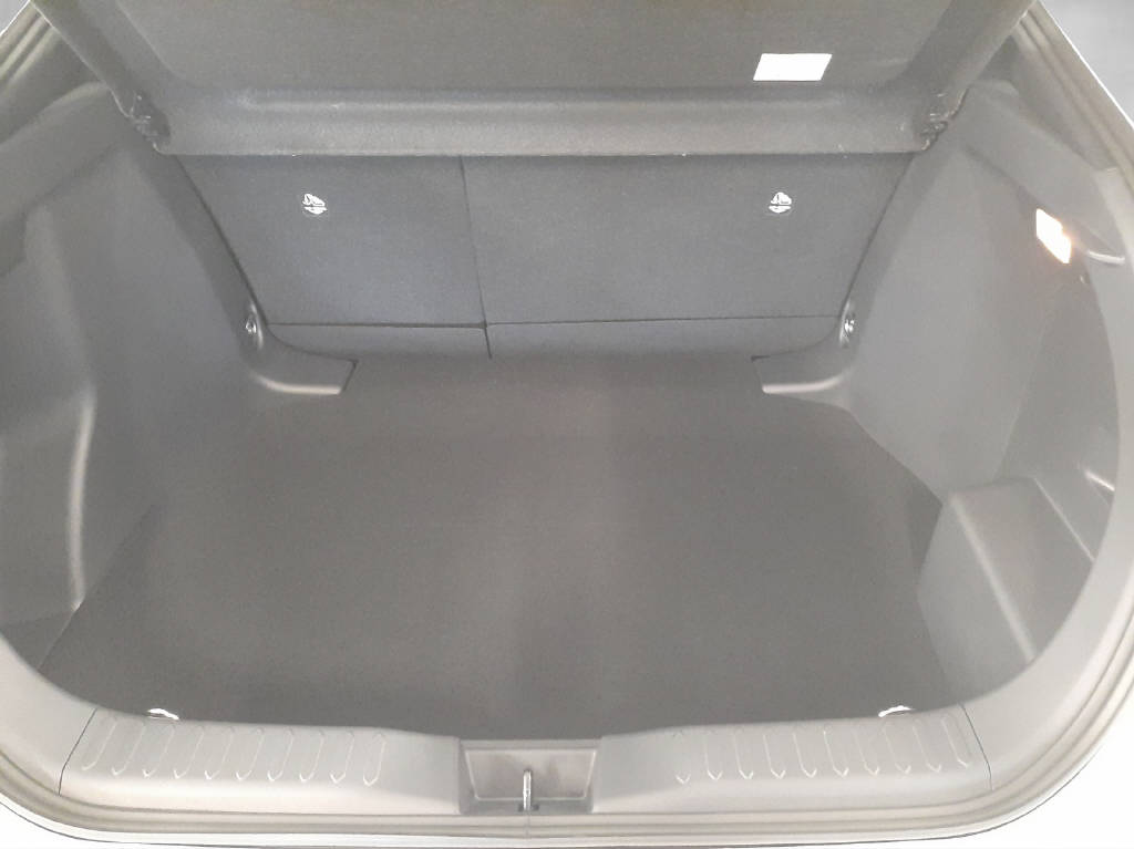 TOYOTA C-HR 2.0 HEV Swiss Edition 4x4-image-14
