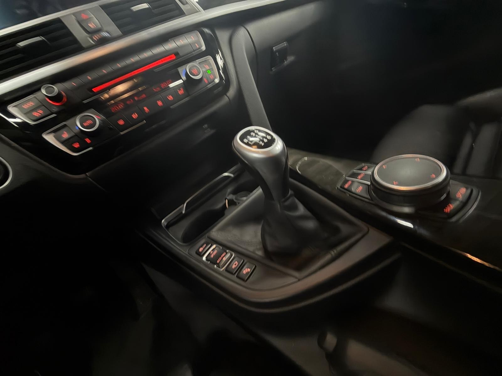BMW 420d Gran Coupé Sport Line-image-12