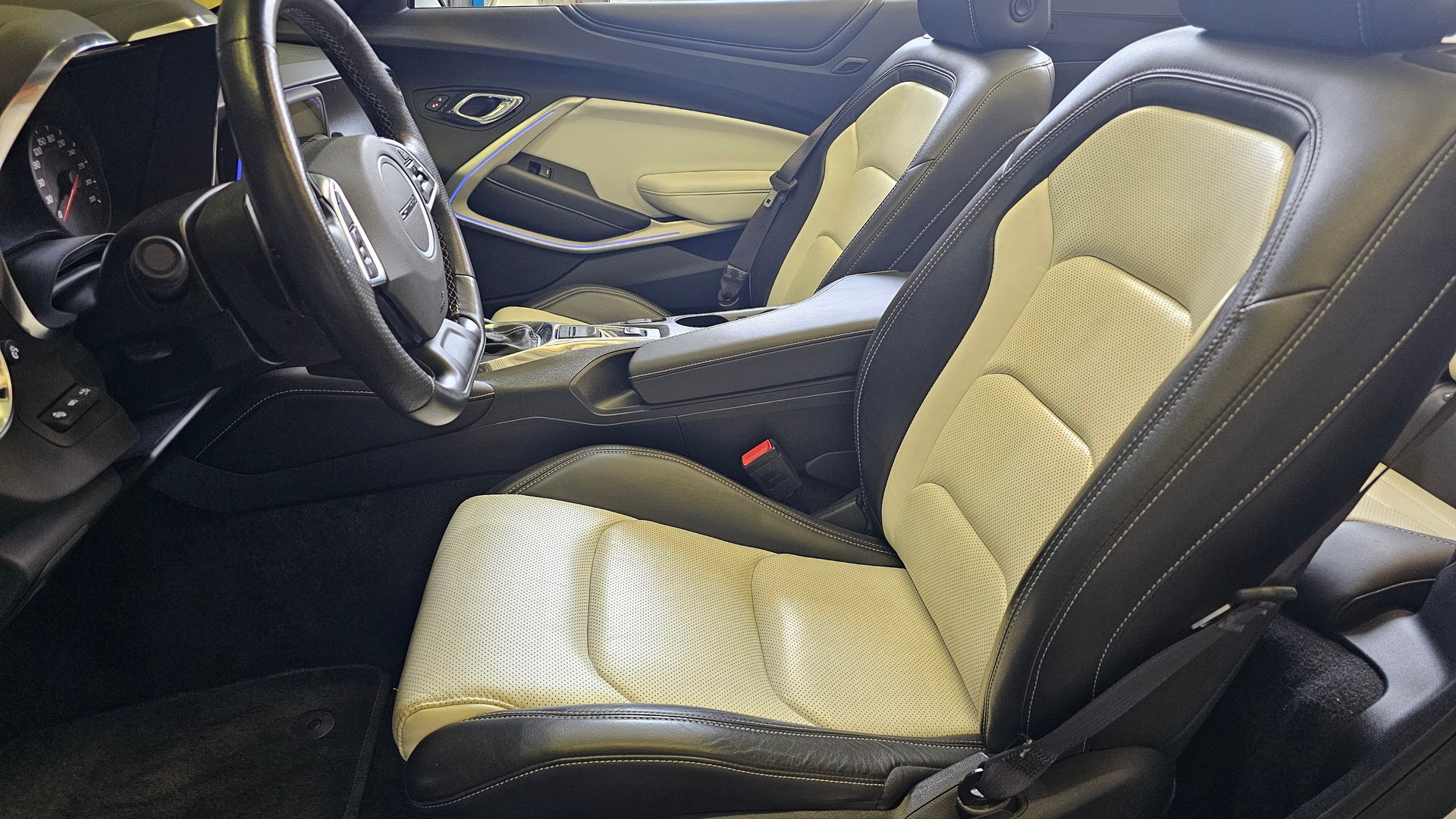 CHEVROLET Camaro 6.2 Convertible Automatic-image-6