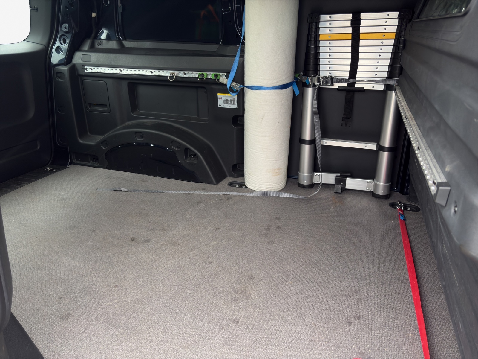 VW ID. Buzz Cargo Pro 4Motion-image-10
