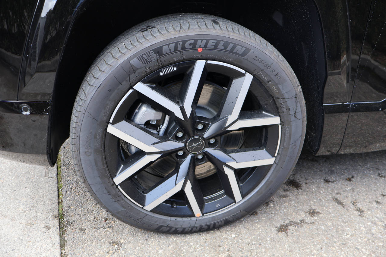 JEEP Compass First Edition-image-8