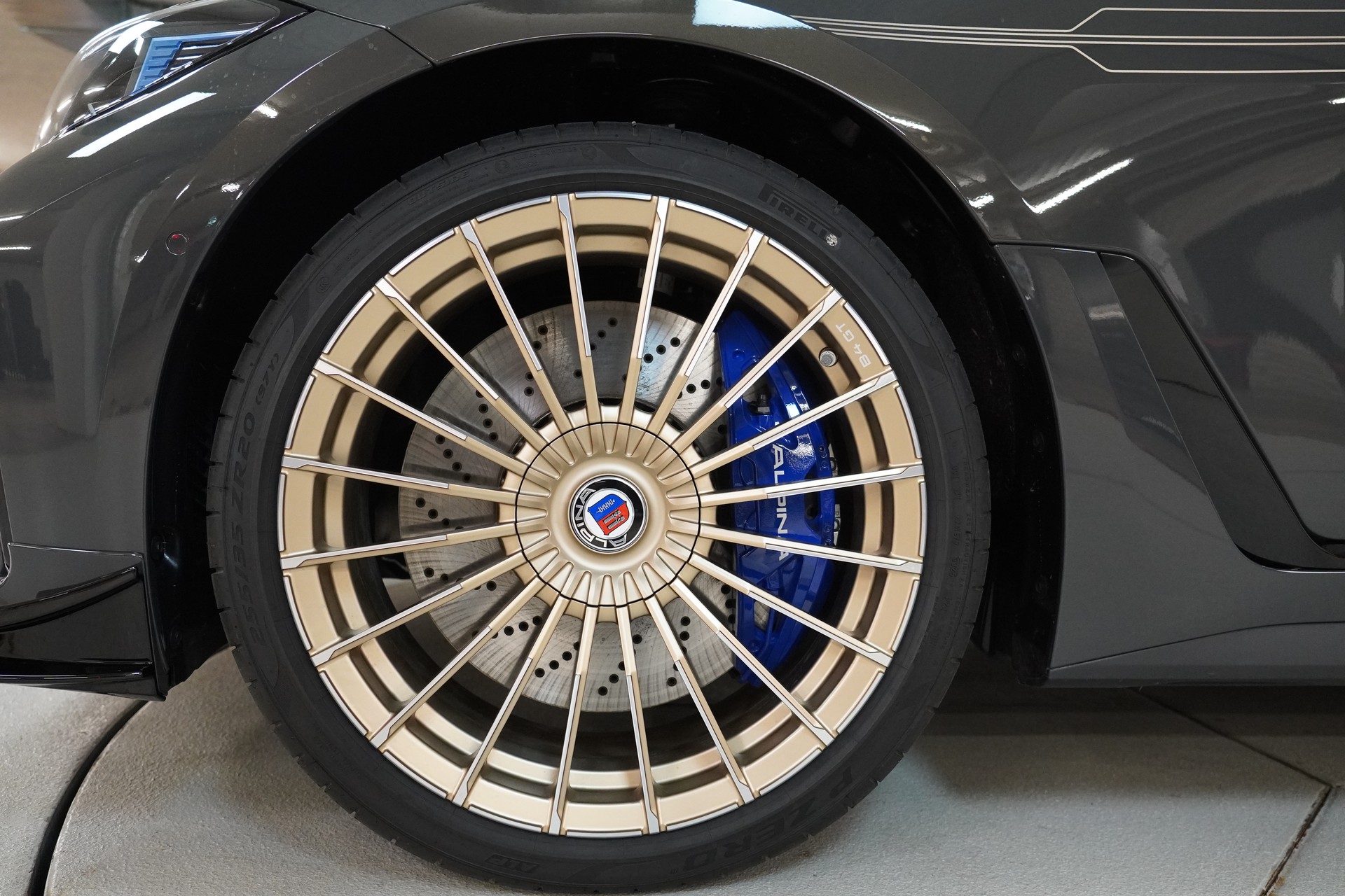BMW-ALPINA B4 Gran Coupé 3.0 xDrive GT S-Tronic-image-9