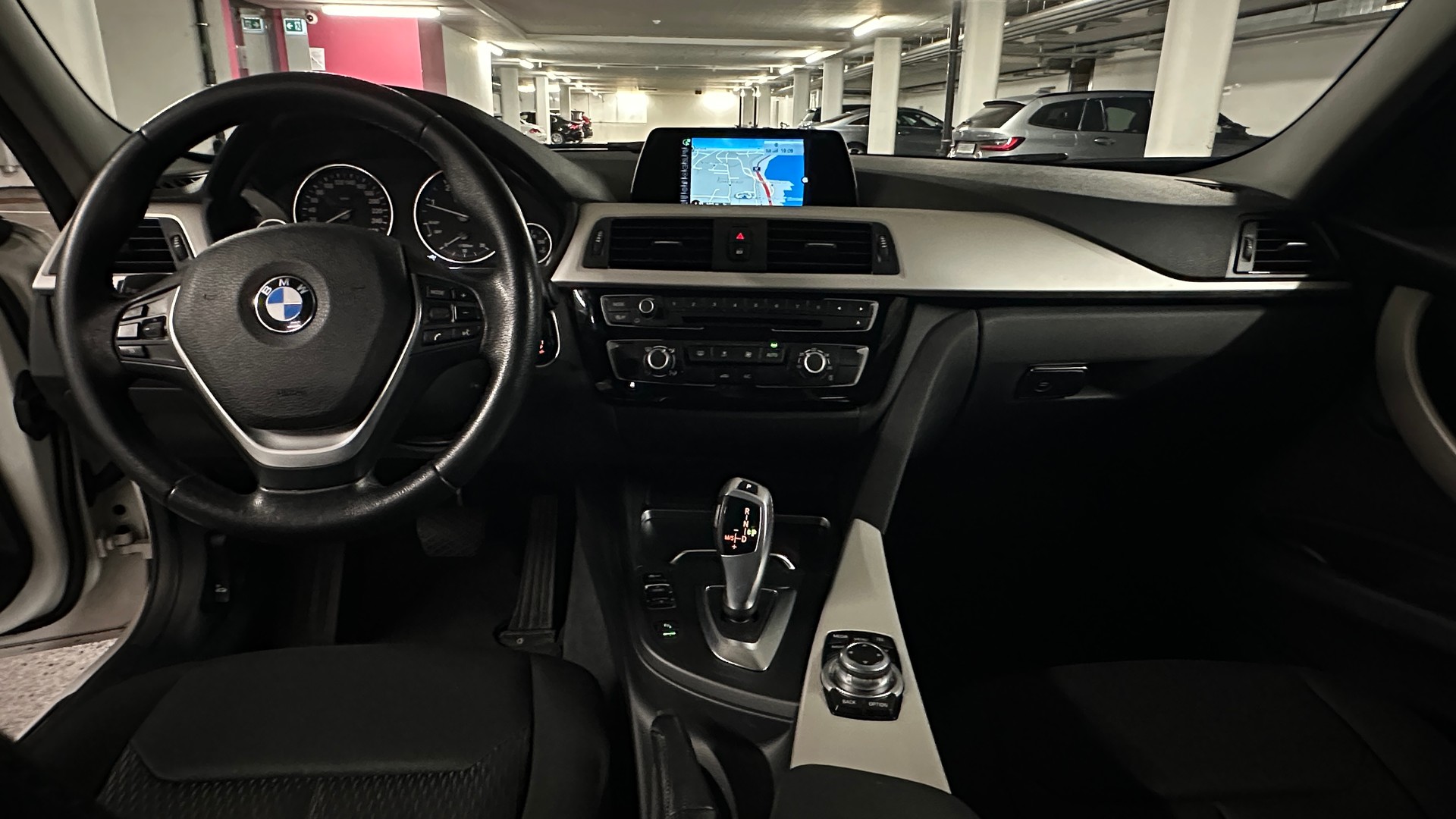 BMW 316d Touring Business Steptronic-image-5