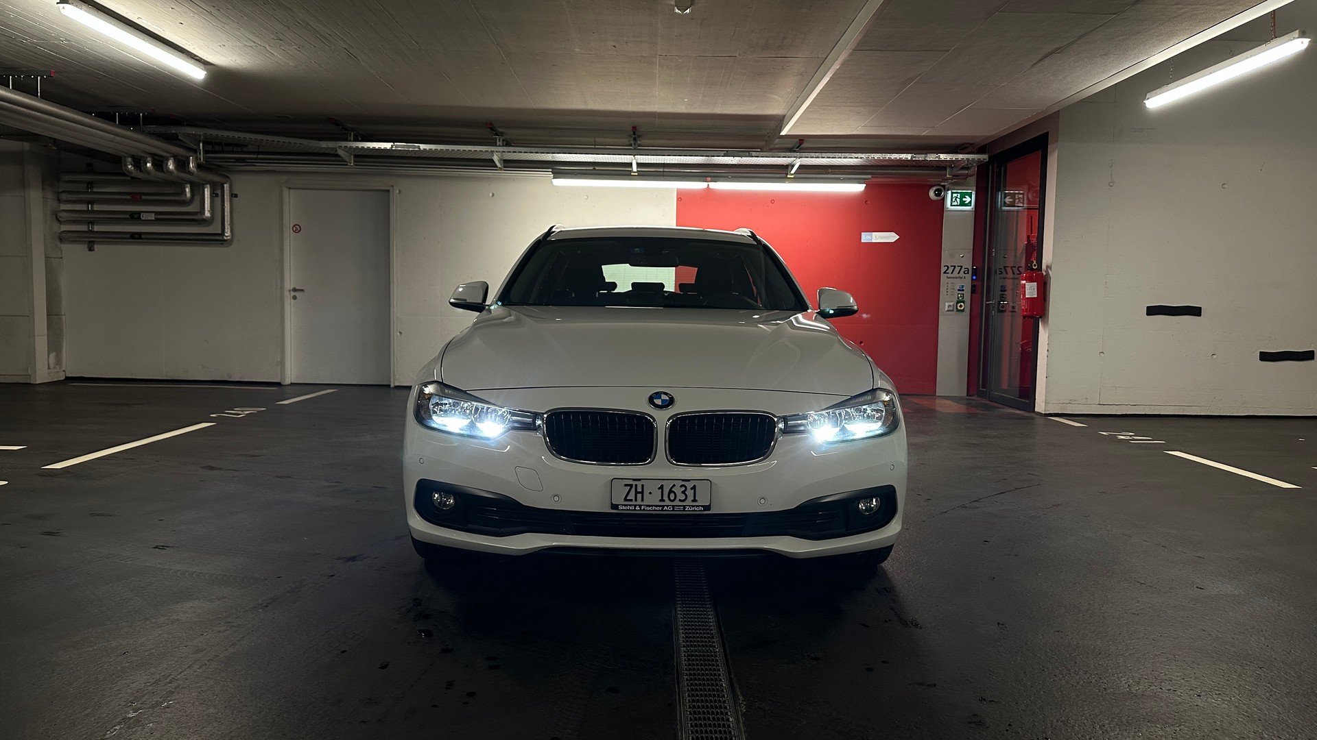 BMW 316d Touring Business Steptronic-image-1