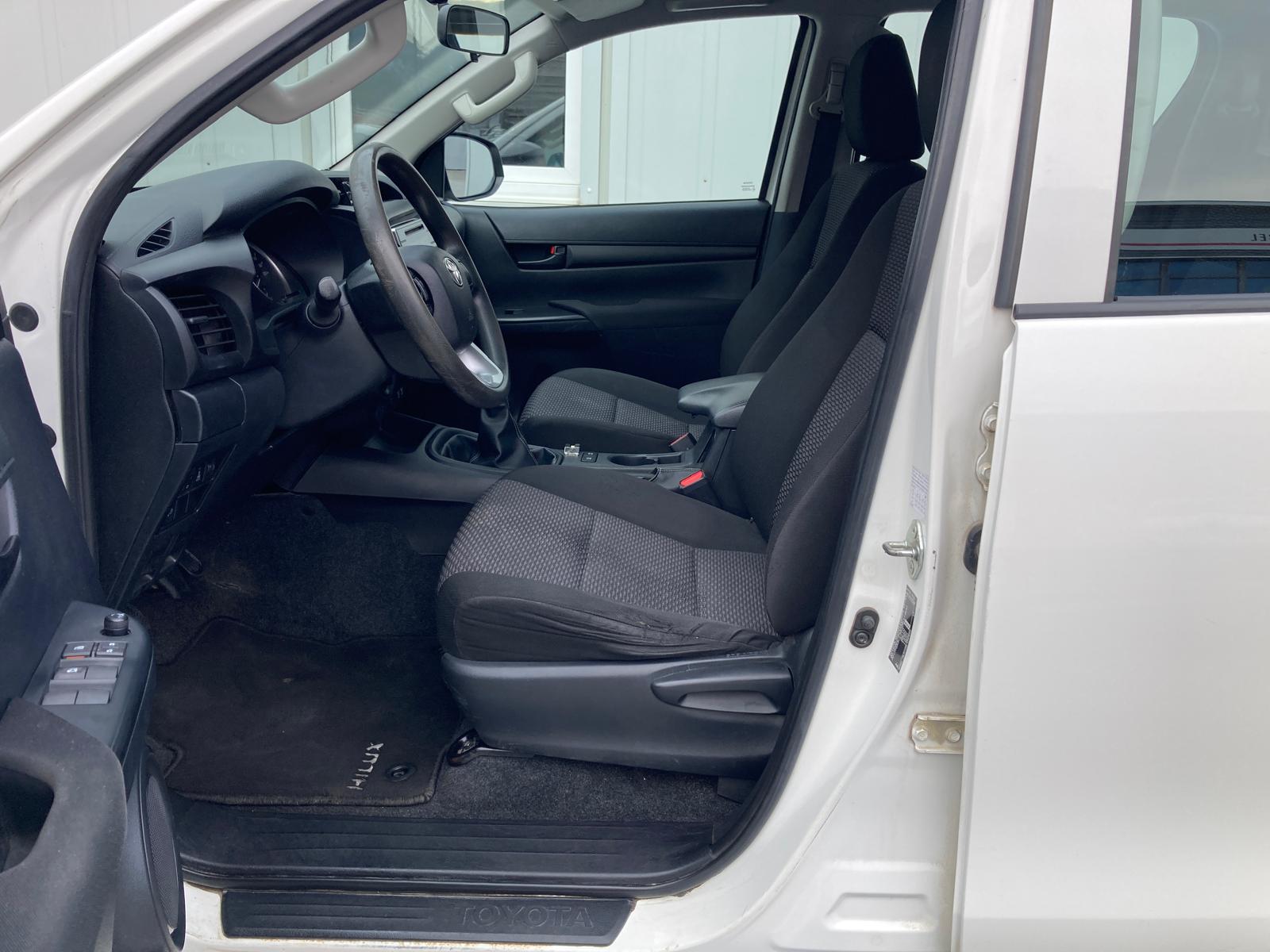 TOYOTA Hilux 2.4D-4D Comfort Double Cab 4x4 *WERKSGARANTIE * TEMPOMAT* KLIMA*-image-14