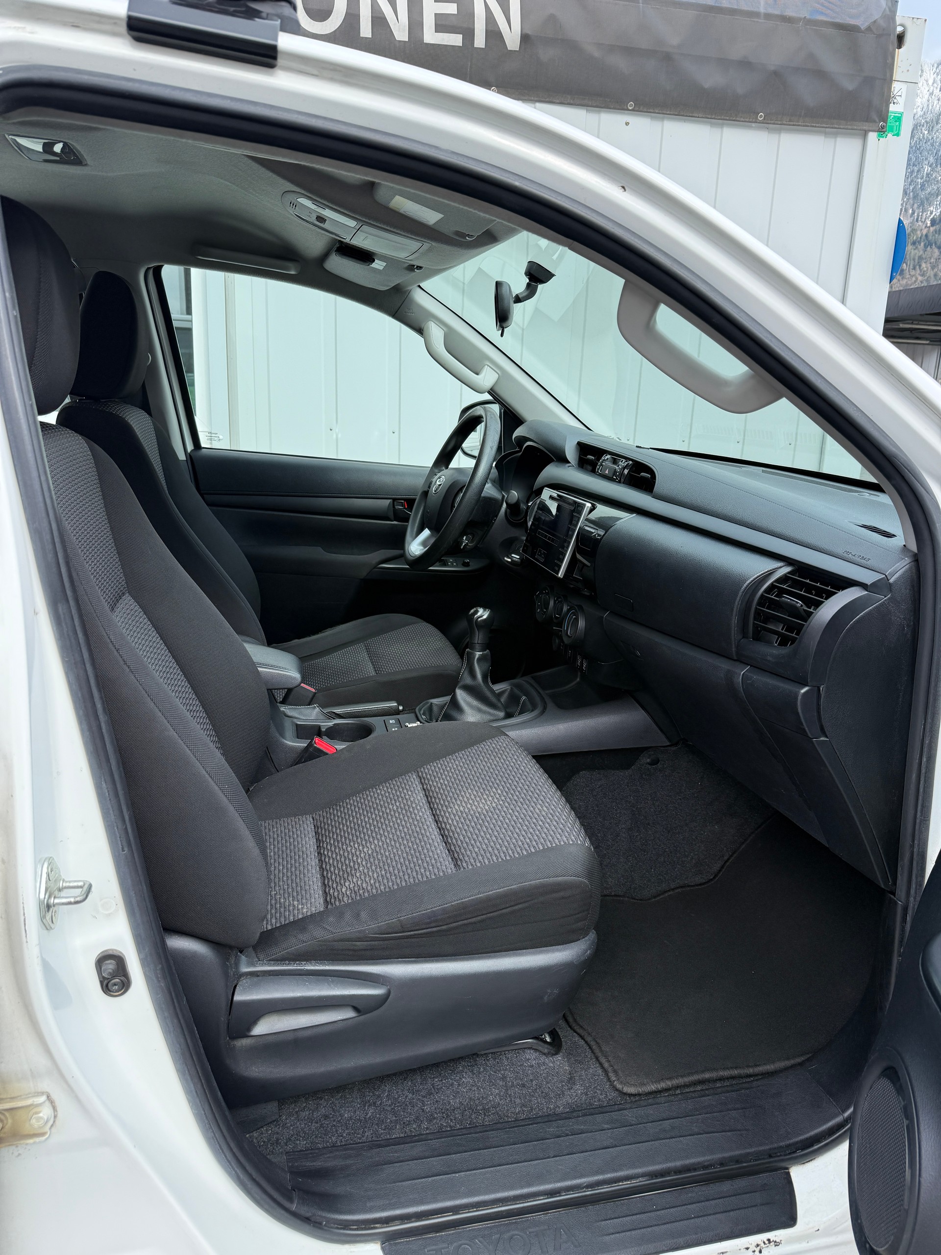 TOYOTA Hilux 2.4D-4D Comfort Double Cab 4x4 *WERKSGARANTIE * TEMPOMAT* KLIMA*-image-16