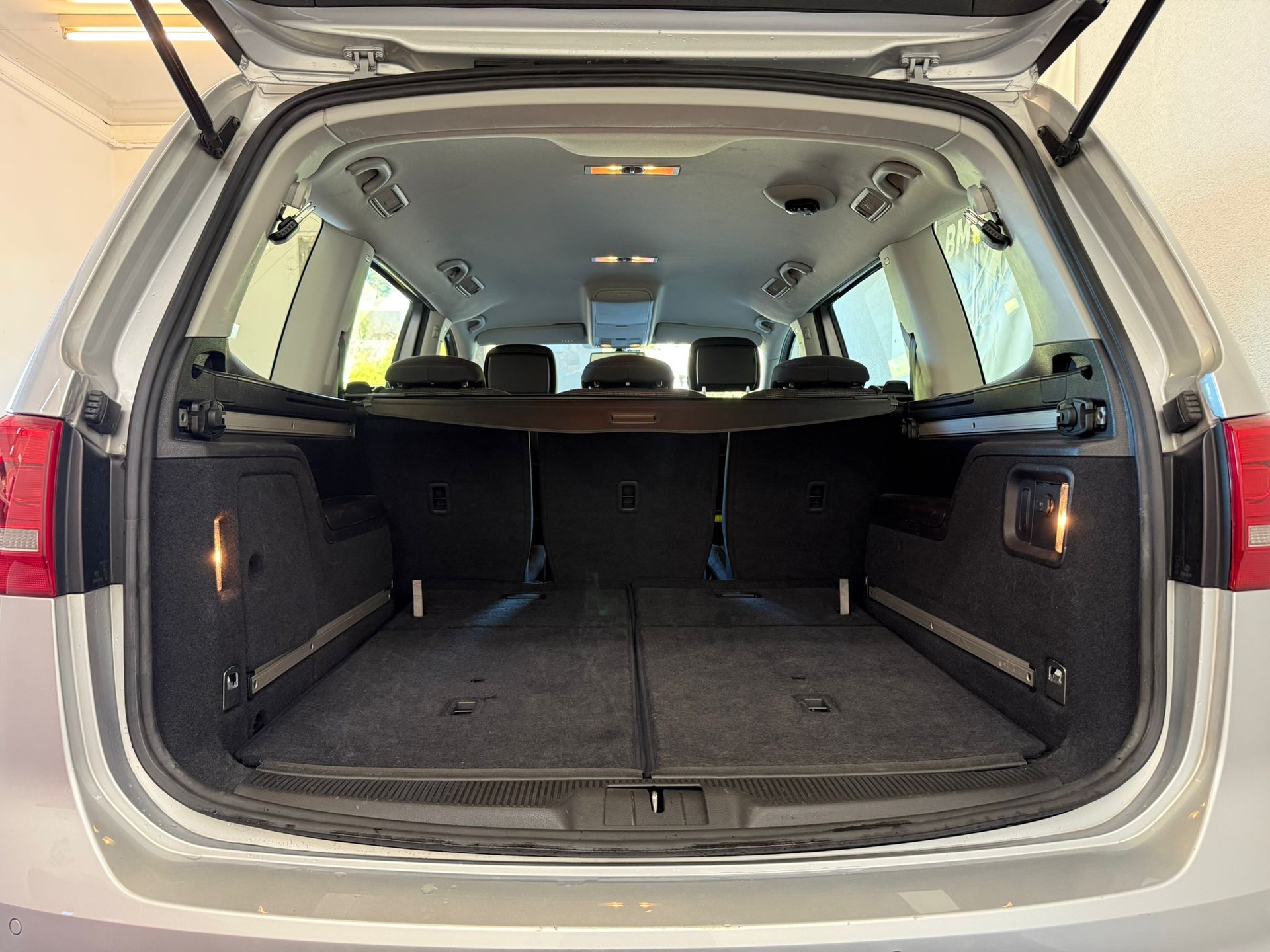 VW Sharan 2.0 TSI Comfortline DSG-image-15