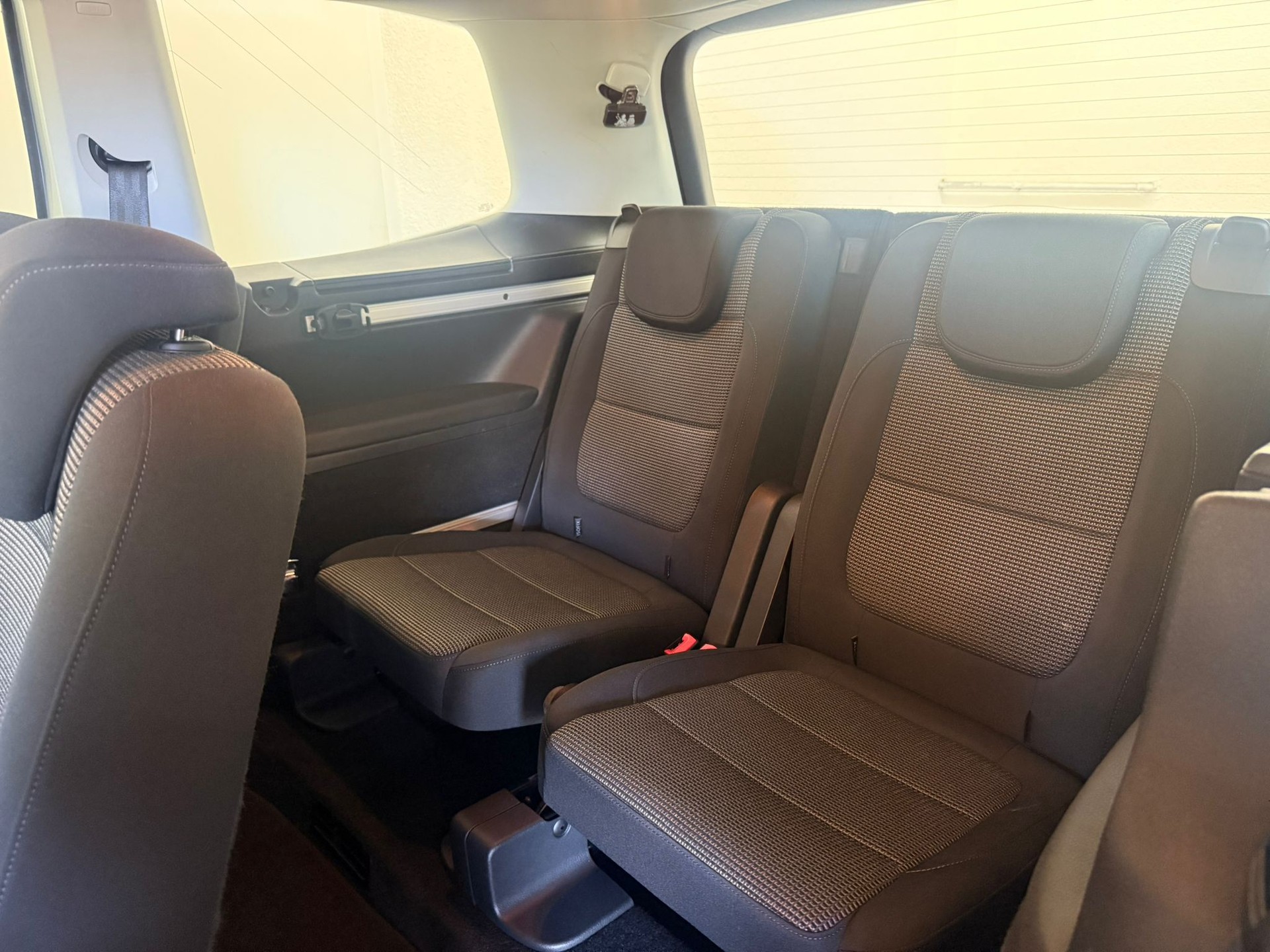 VW Sharan 2.0 TSI Comfortline DSG-image-13