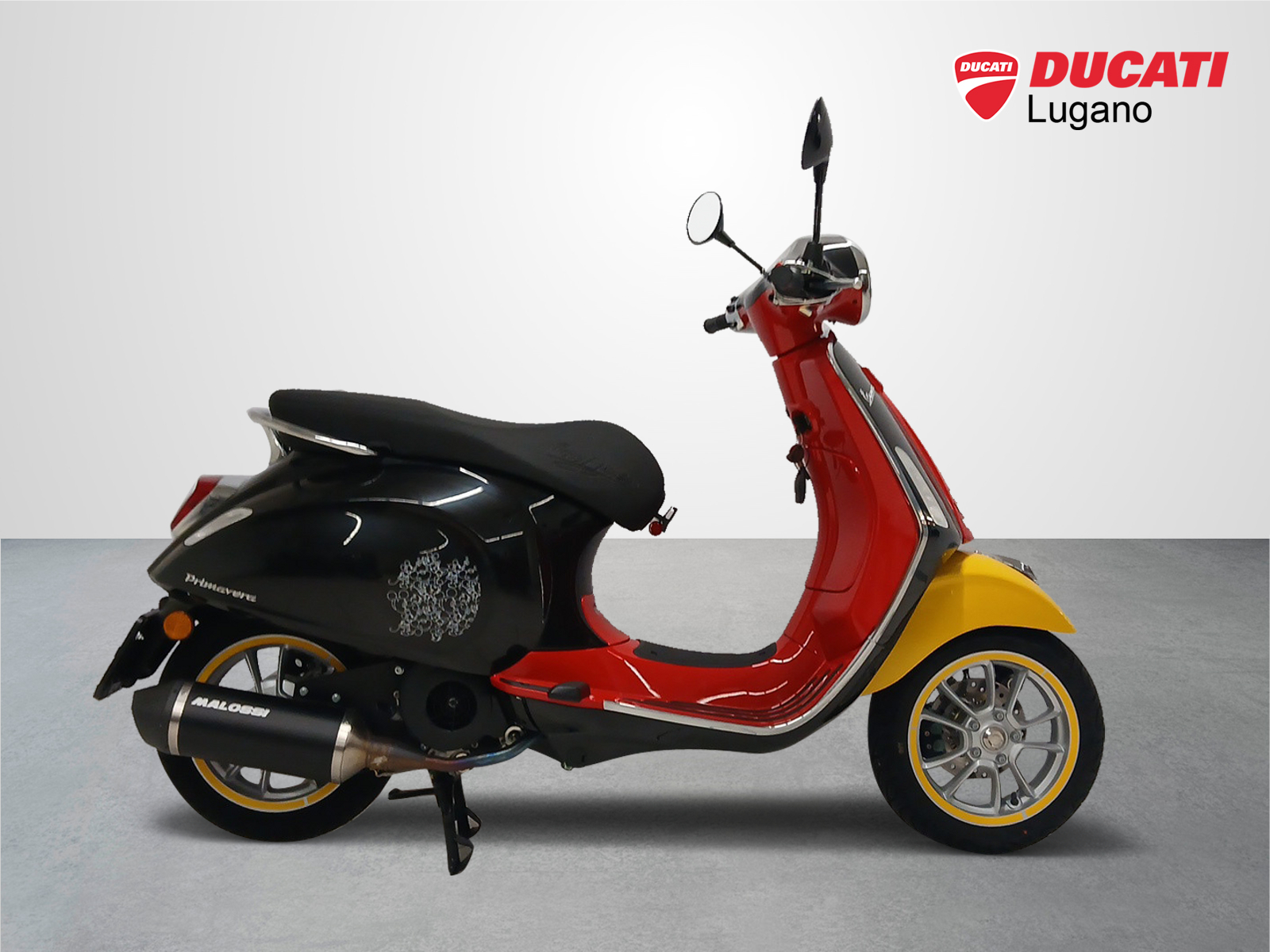 PIAGGIO Vespa 125 Primavera Disney Mickey Mouse Edition-image-9