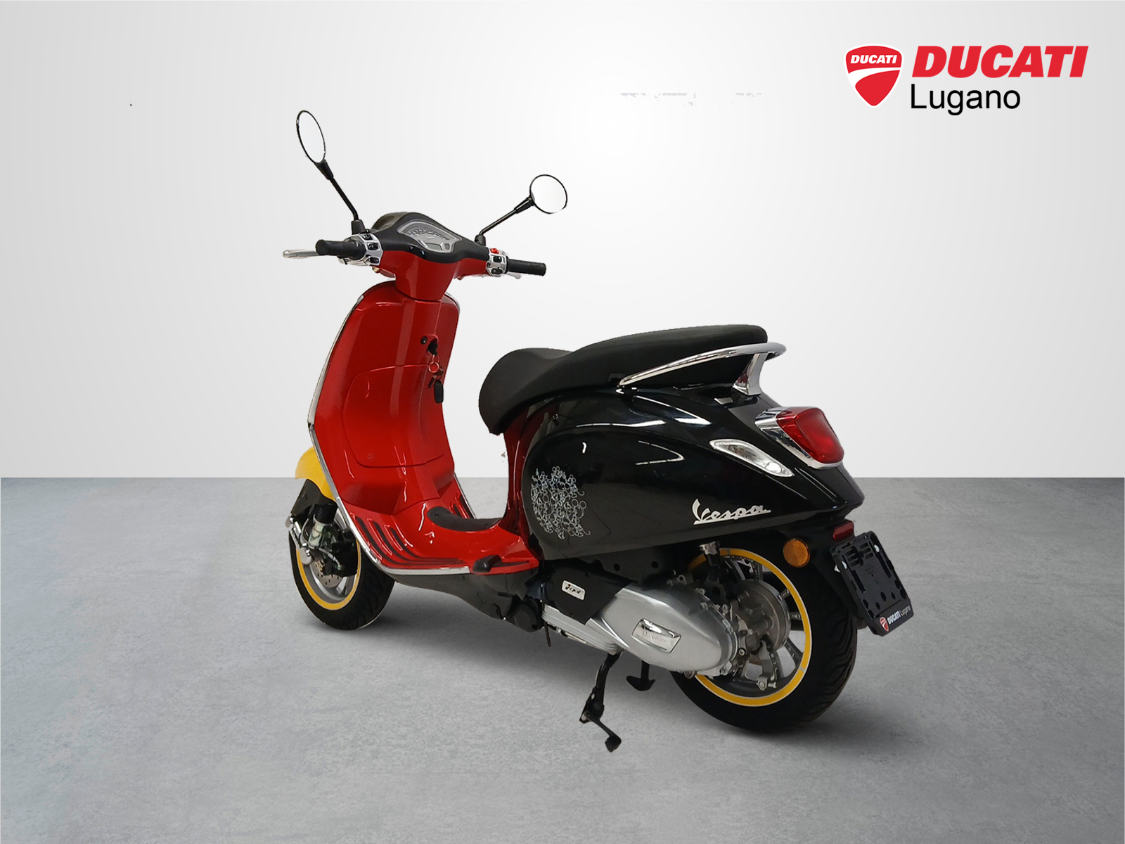 PIAGGIO Vespa 125 Primavera Disney Mickey Mouse Edition-image-5
