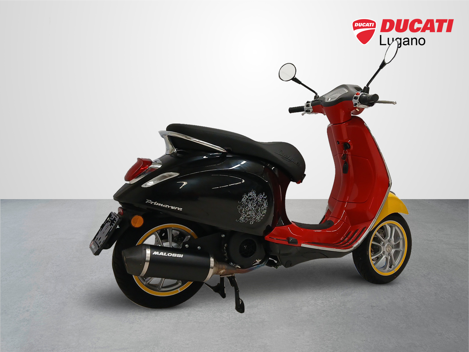 PIAGGIO Vespa 125 Primavera Disney Mickey Mouse Edition-image-7