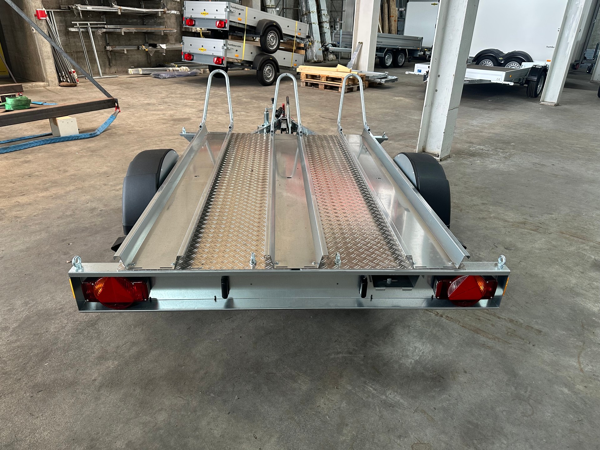 HUMBAUR HM 102113 Riffelblechboden-showroom-element-3