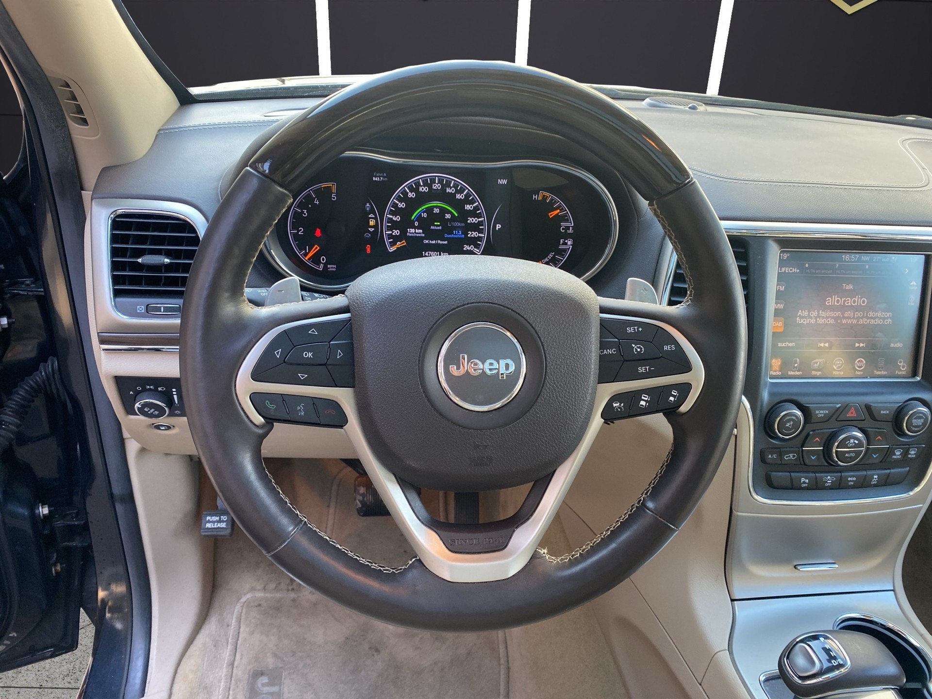 JEEP Grand Cherokee 3.0 CRD Overland Automatic-image-10