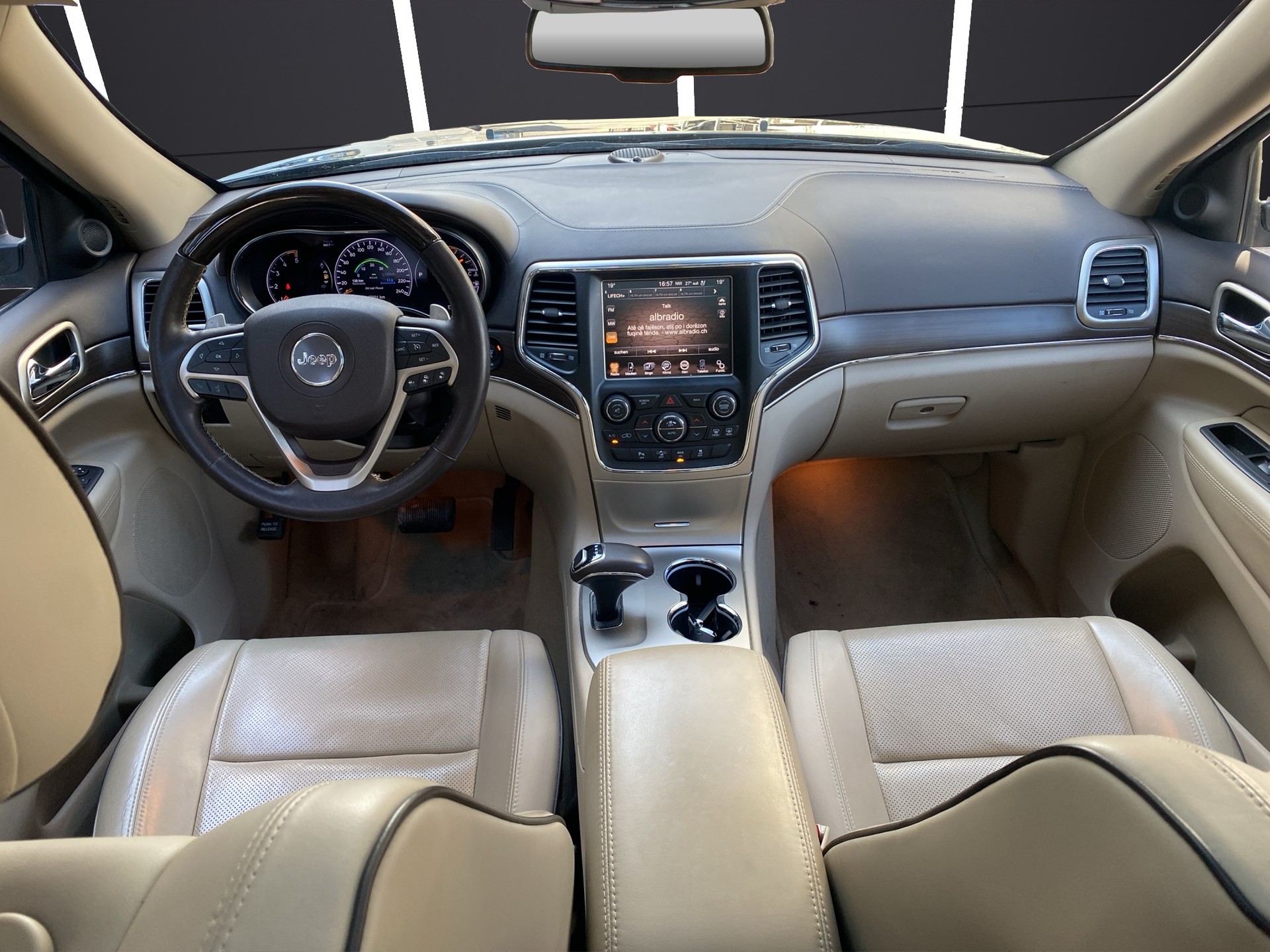 JEEP Grand Cherokee 3.0 CRD Overland Automatic-image-9