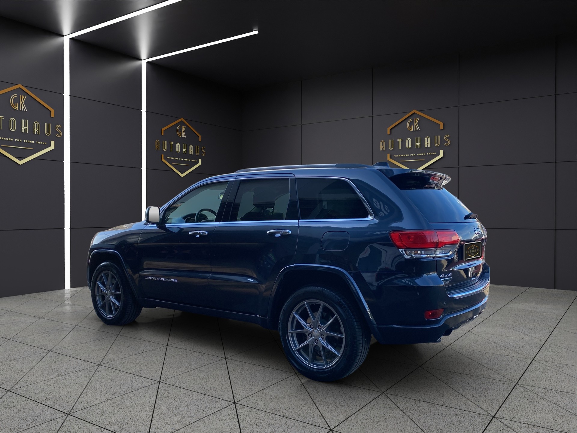 JEEP Grand Cherokee 3.0 CRD Overland Automatic-image-2