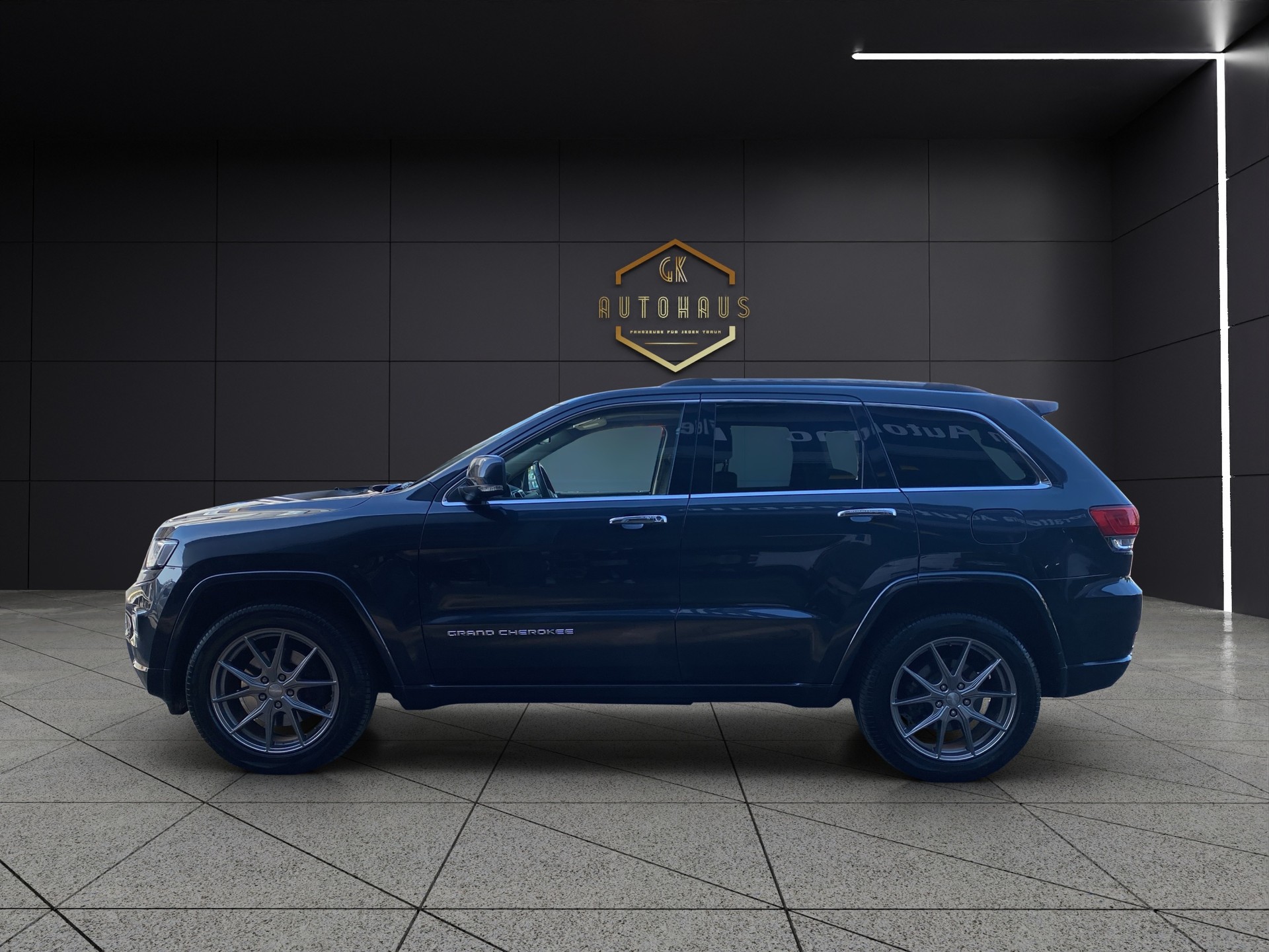 JEEP Grand Cherokee 3.0 CRD Overland Automatic-image-1