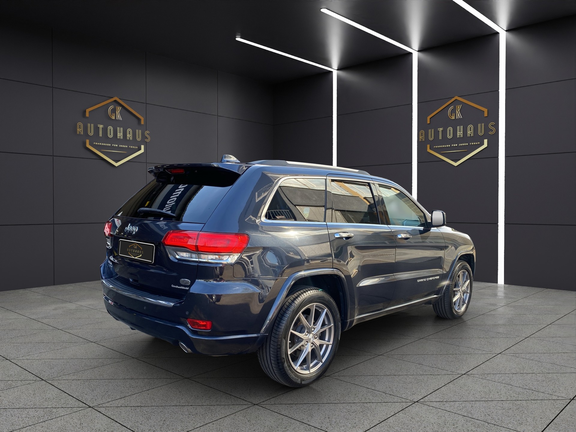 JEEP Grand Cherokee 3.0 CRD Overland Automatic-image-4