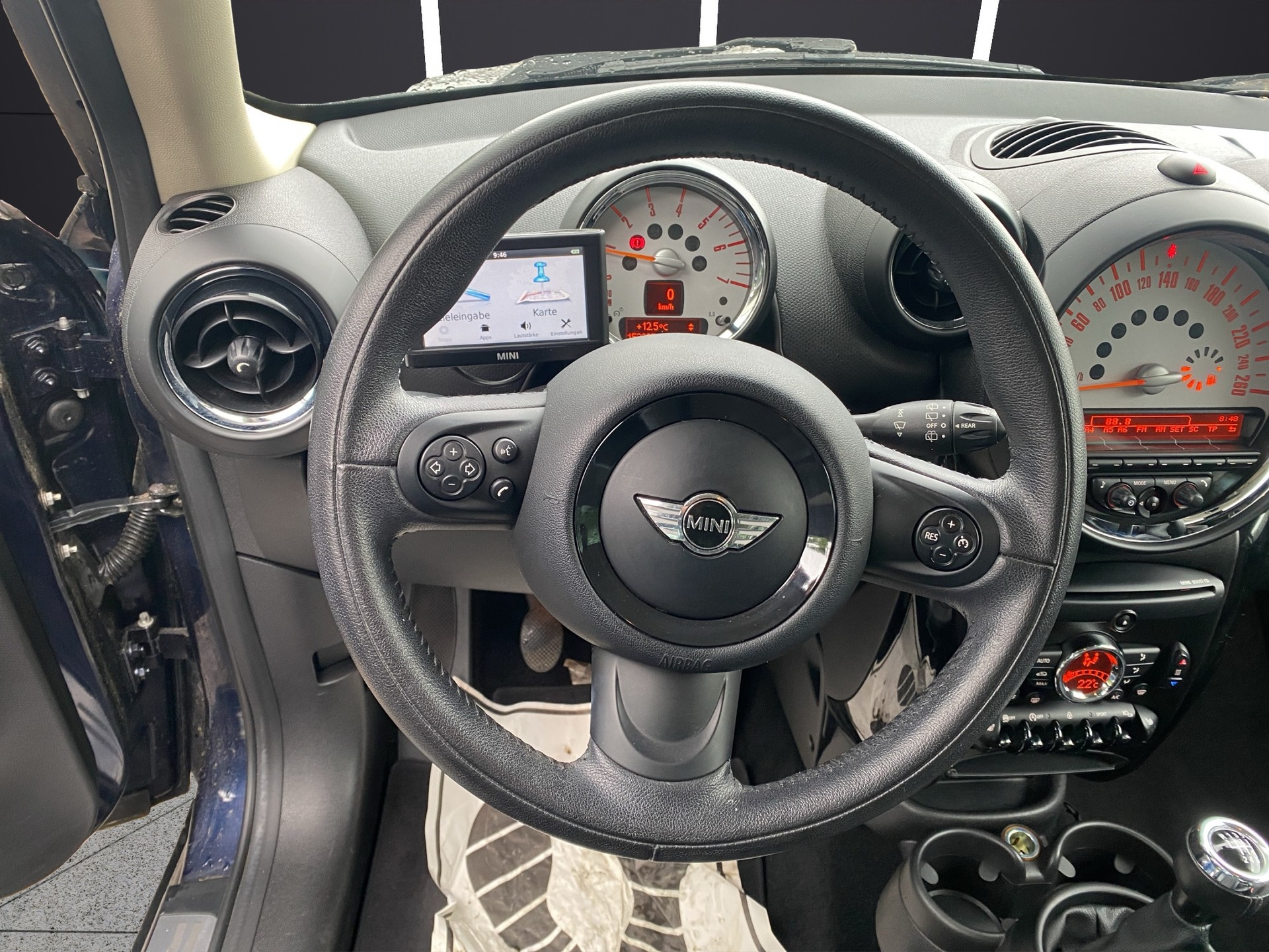 MINI Countryman Cooper D ALL4-image-11