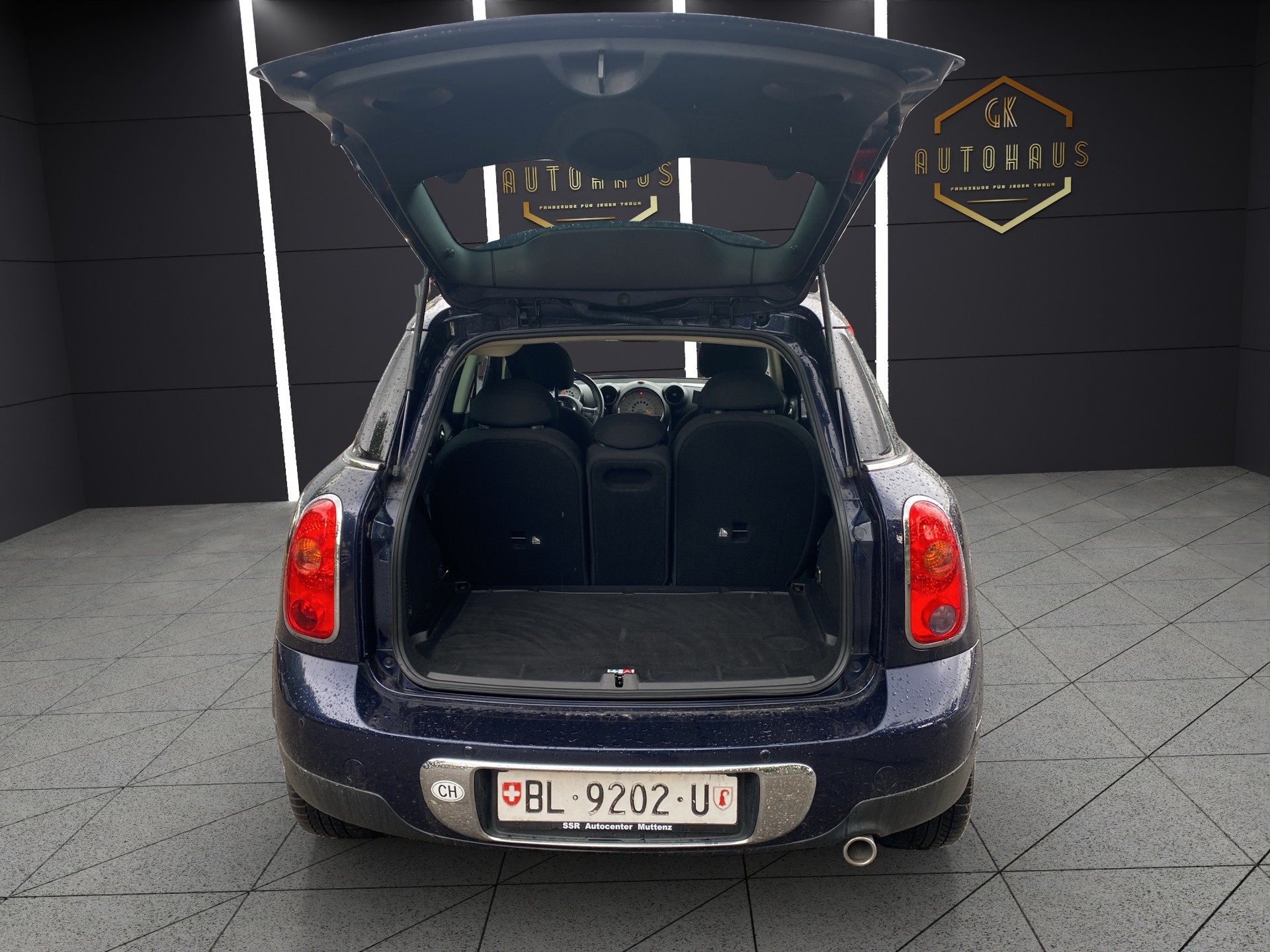 MINI Countryman Cooper D ALL4-image-4