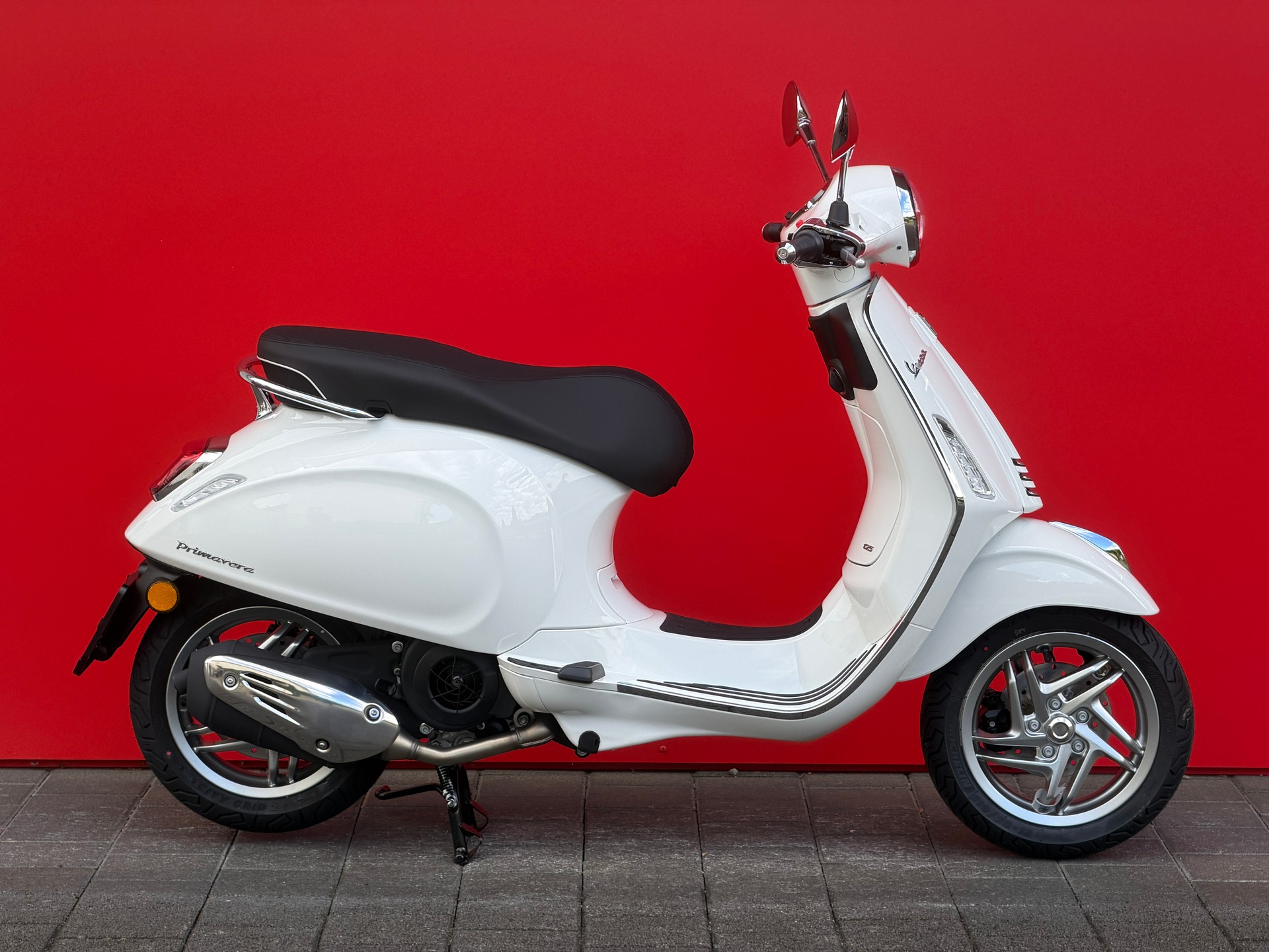 PIAGGIO Vespa 125 Primavera MY26-image-0