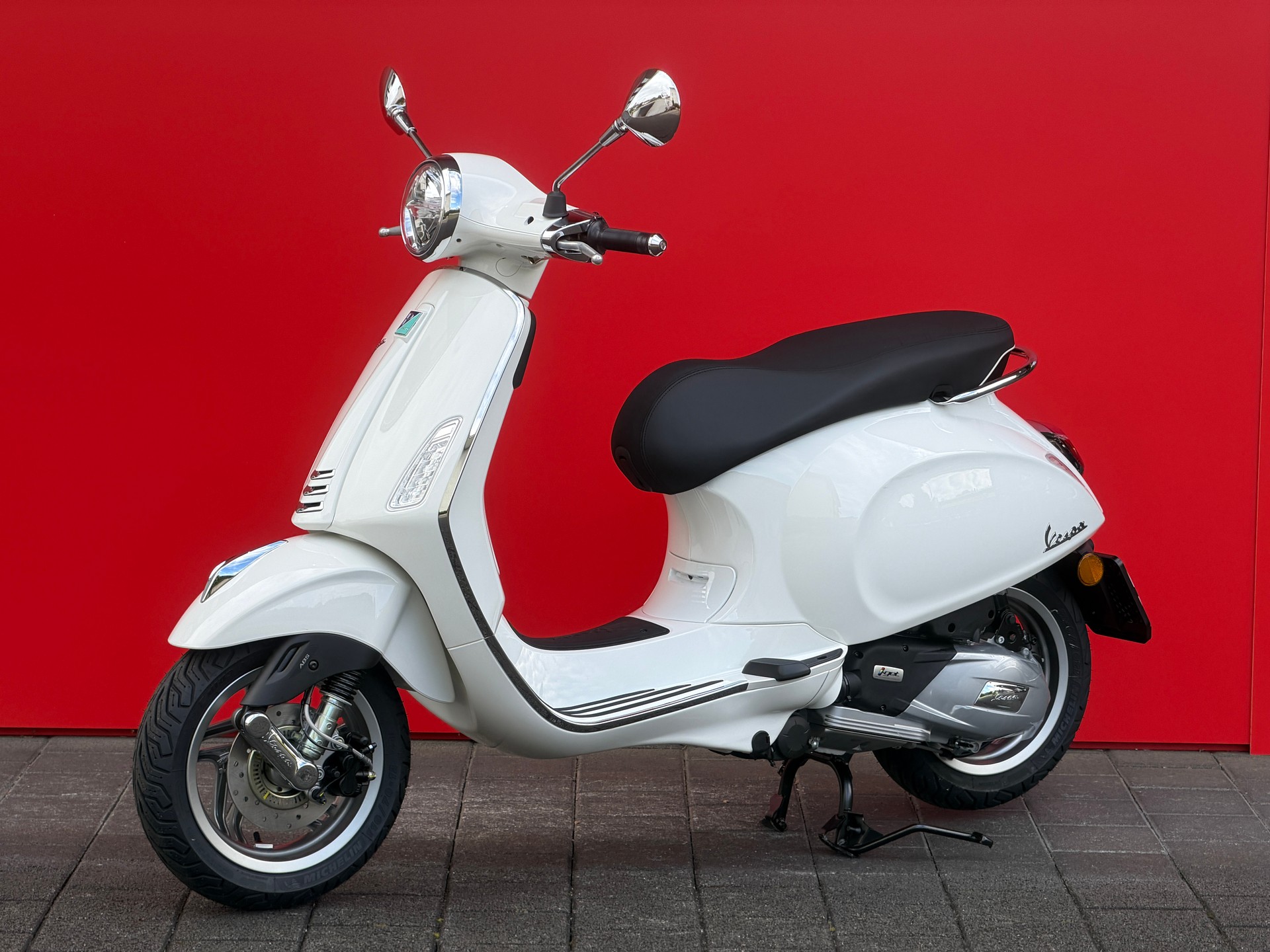 PIAGGIO Vespa 125 Primavera MY26-image-13