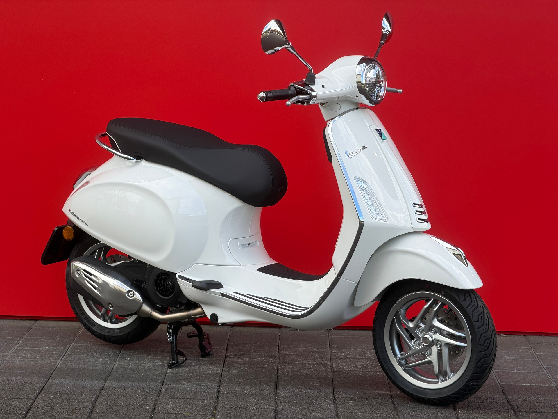 PIAGGIO Vespa 125 Primavera MY26-image-2