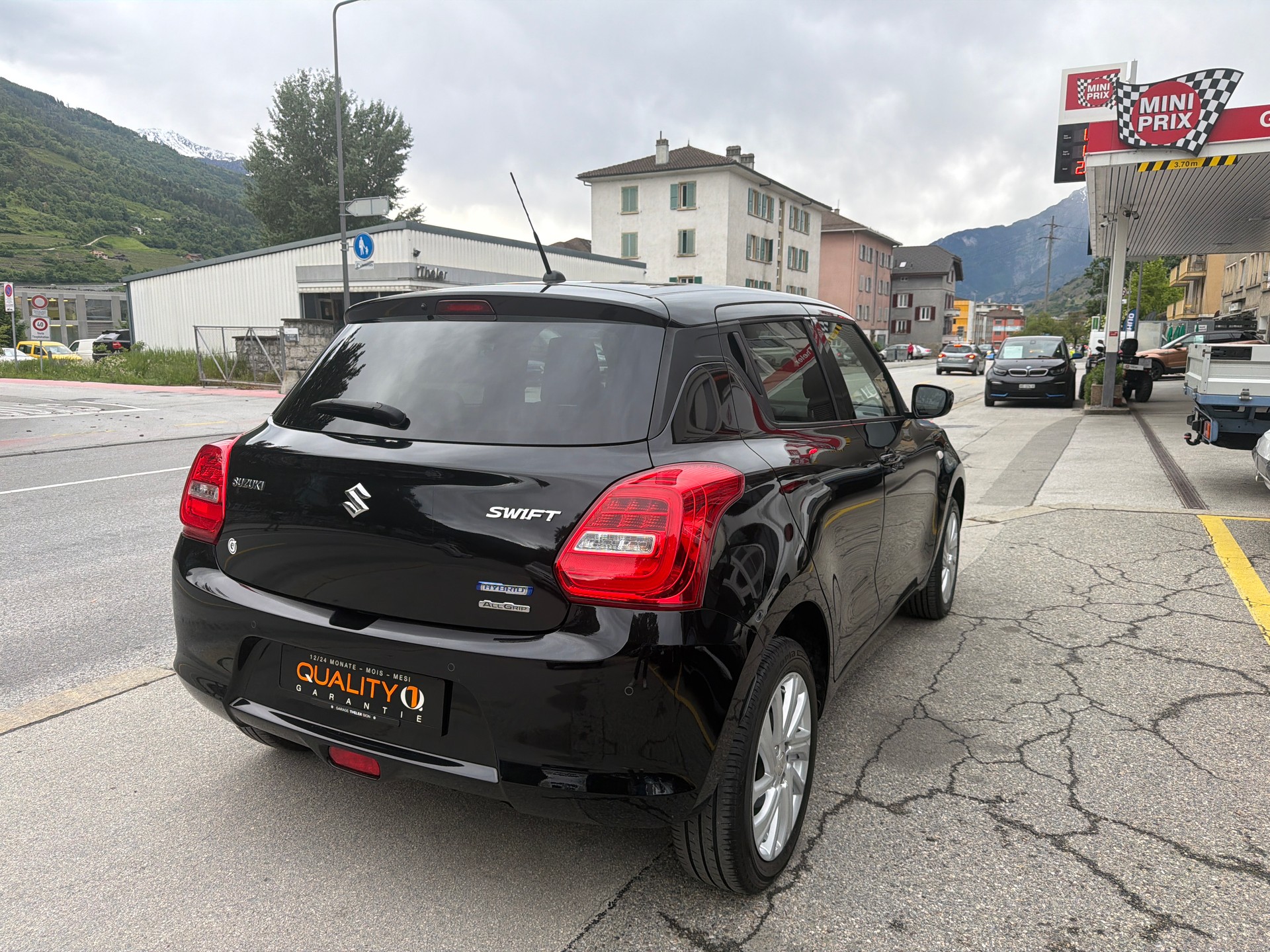 SUZUKI Swift 1.2 Compact + 4x4 Hybrid-image-5