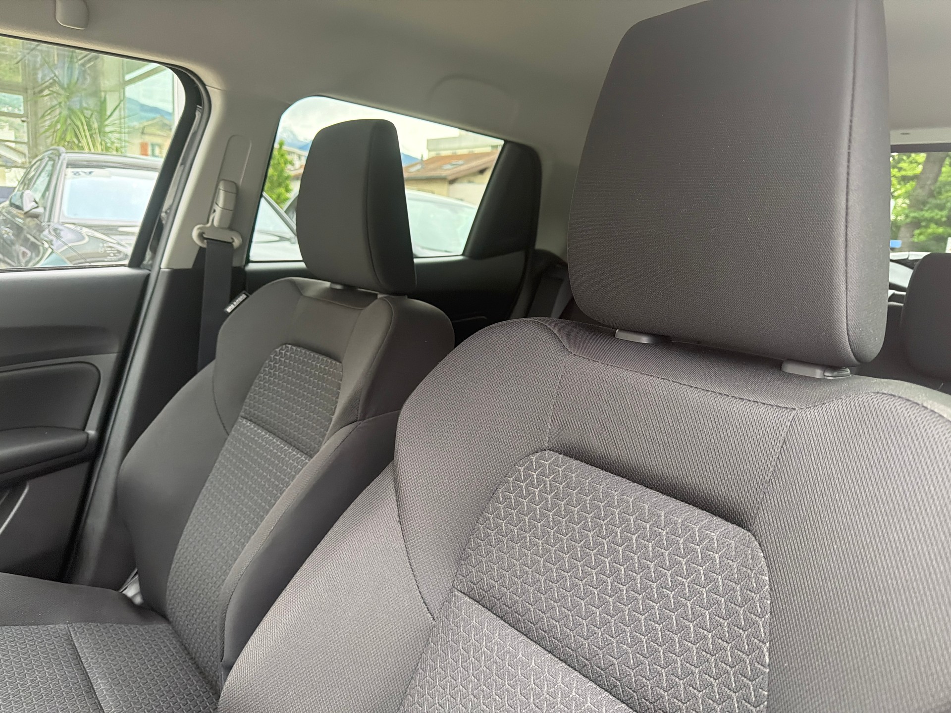 SUZUKI Swift 1.2 Compact + 4x4 Hybrid-image-9