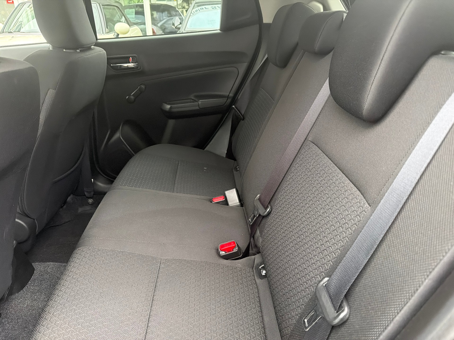 SUZUKI Swift 1.2 Compact + 4x4 Hybrid-image-21