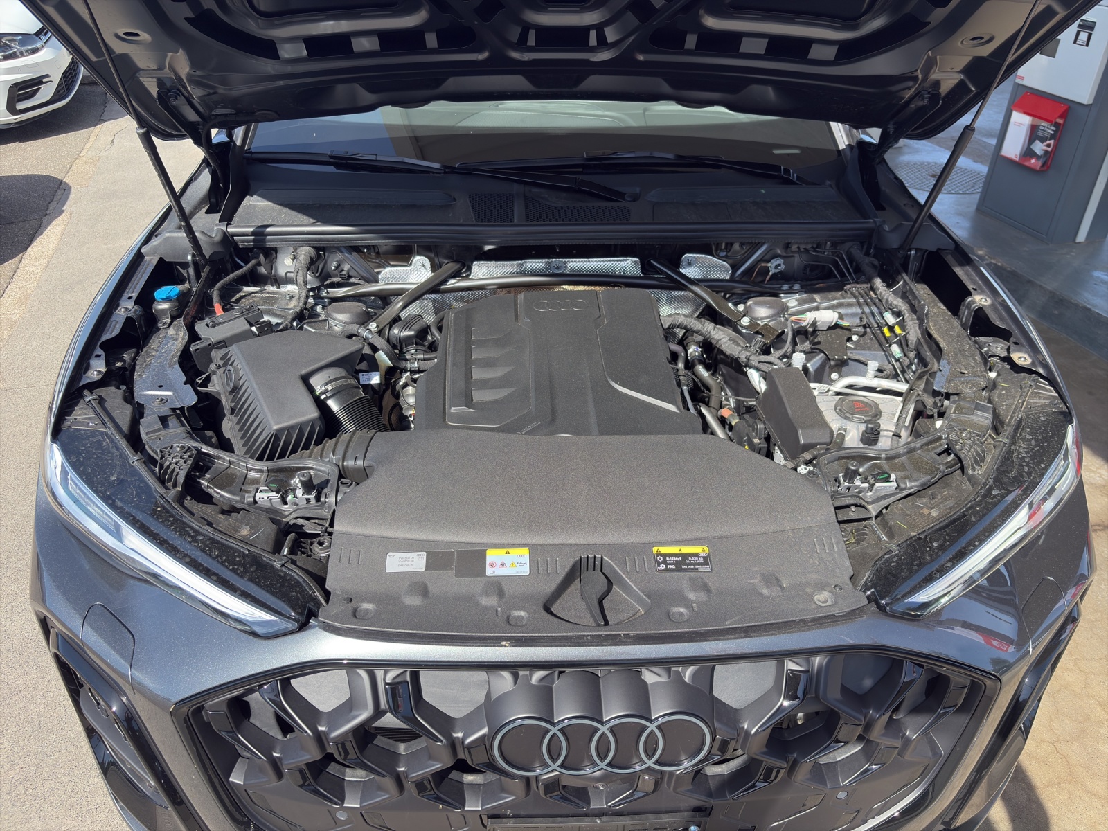 AUDI Q5 SUV 2.0 TFSI quattro S-Tronic-image-18