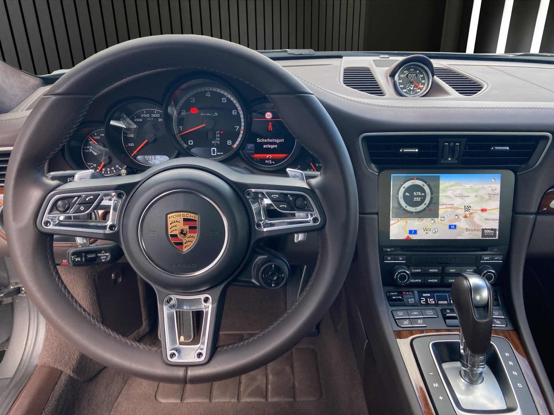 PORSCHE 911 Turbo S-image-12