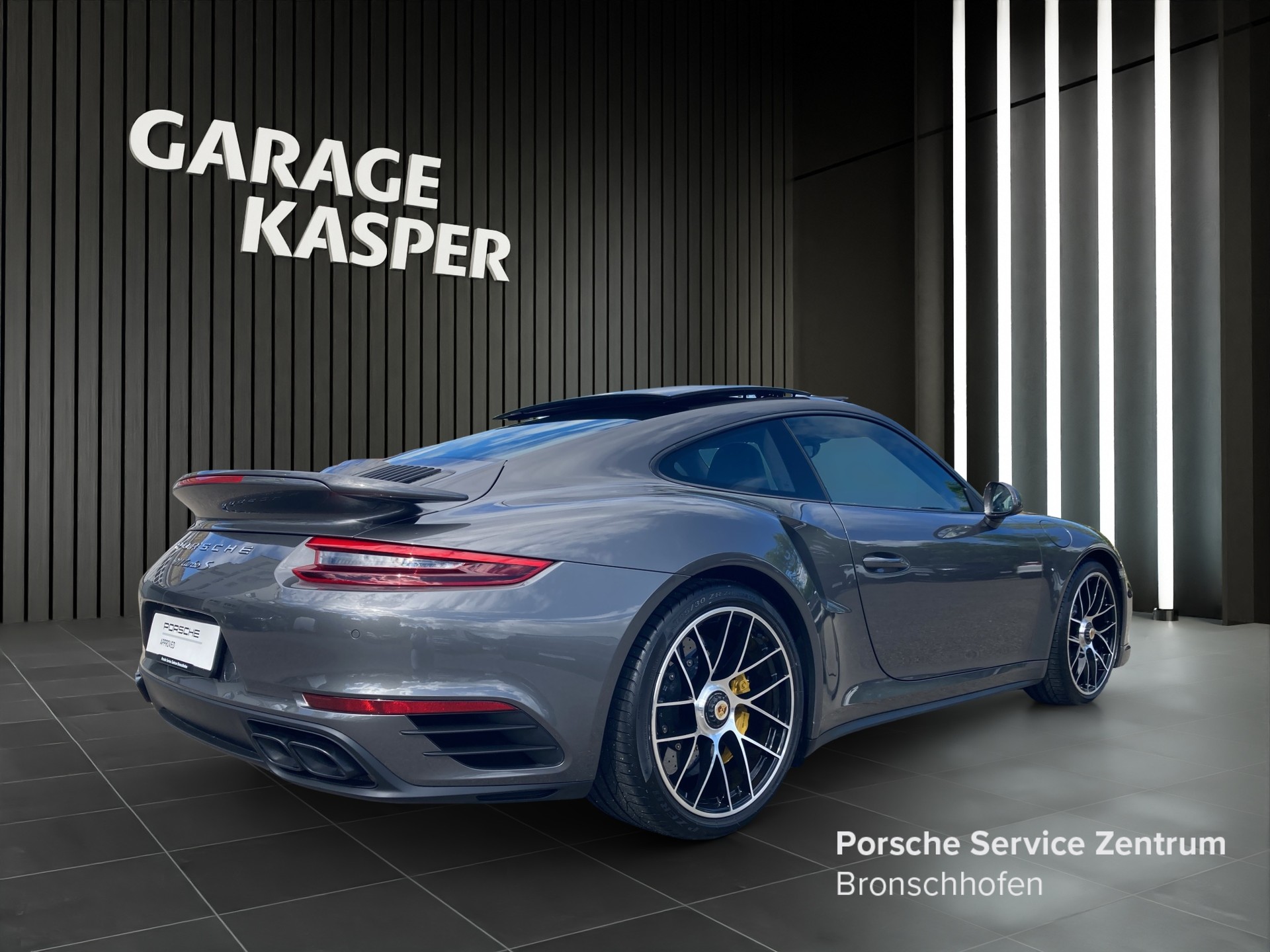 PORSCHE 911 Turbo S-image-4