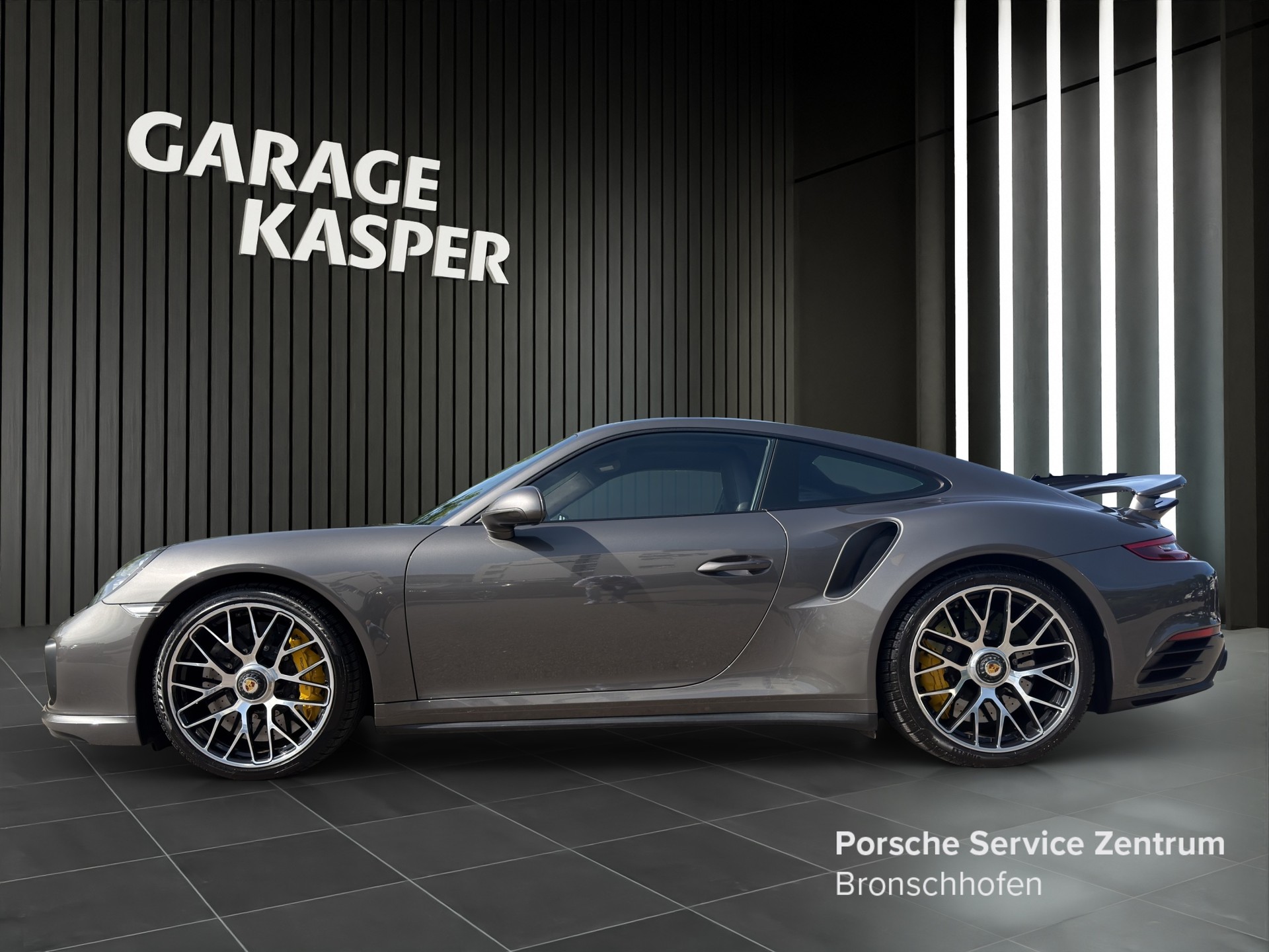 PORSCHE 911 Turbo S PDK-showroom-element-1
