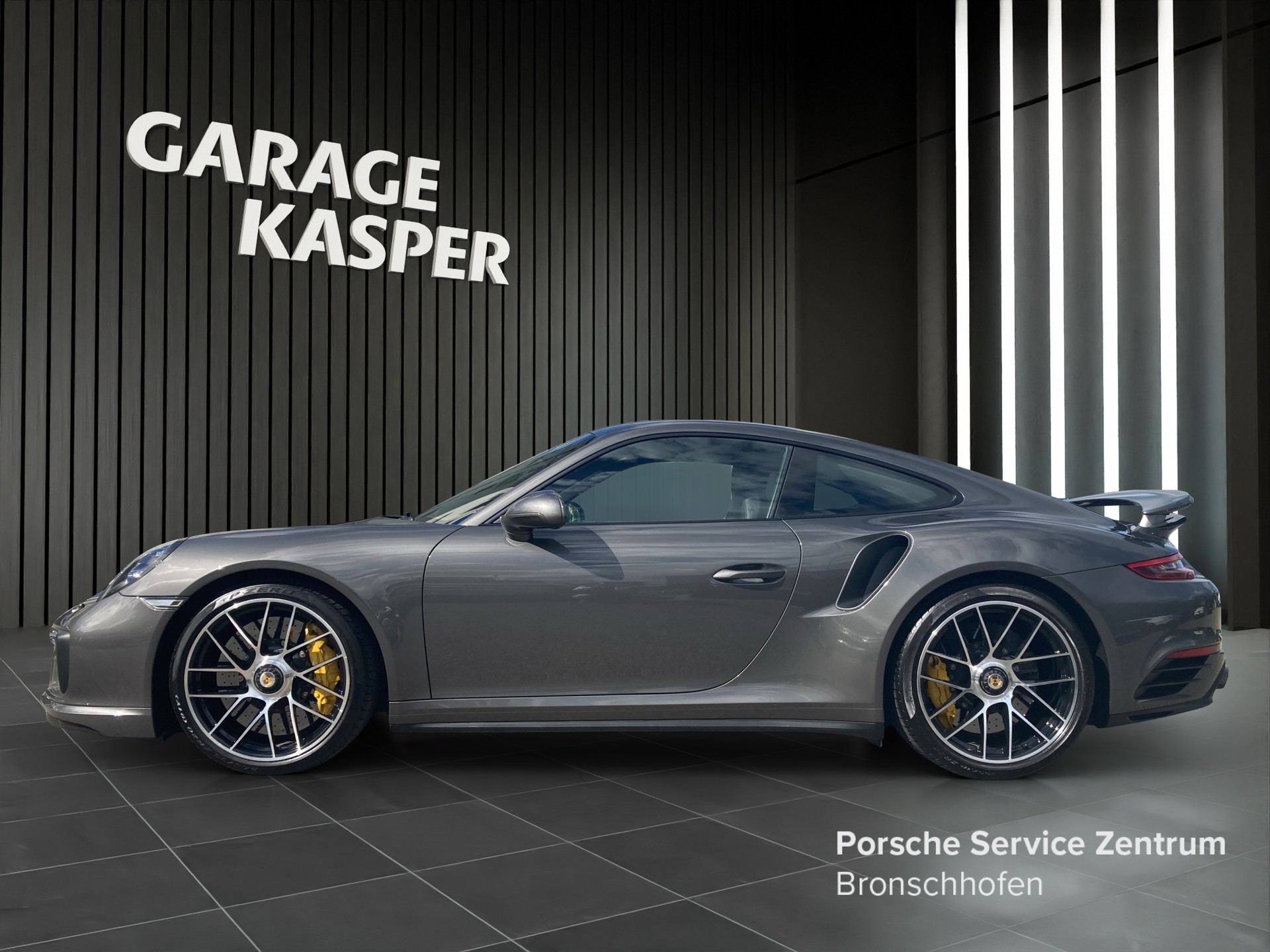 PORSCHE 911 Turbo S-showroom-element-1