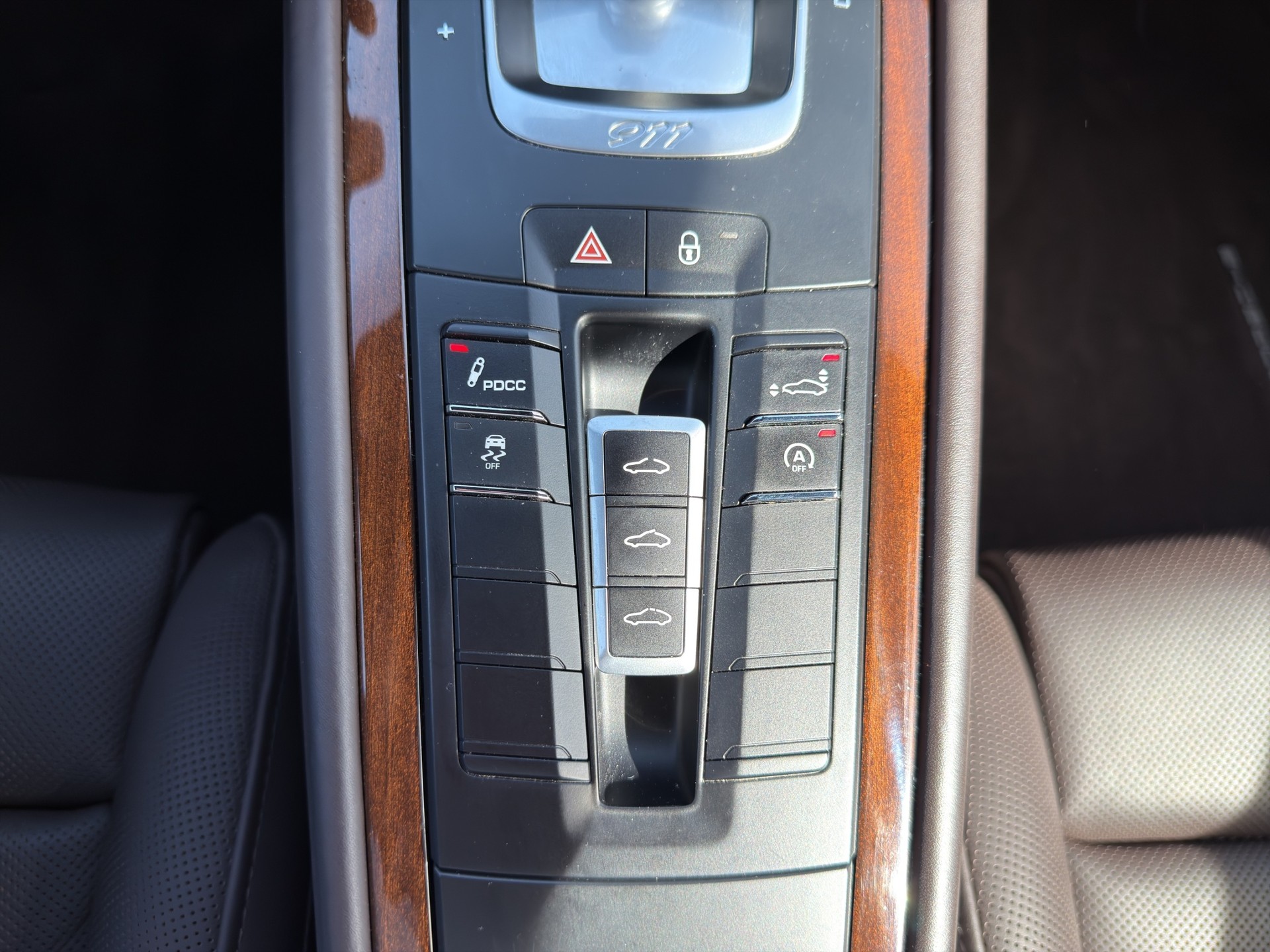 PORSCHE 911 Turbo S PDK-image-13
