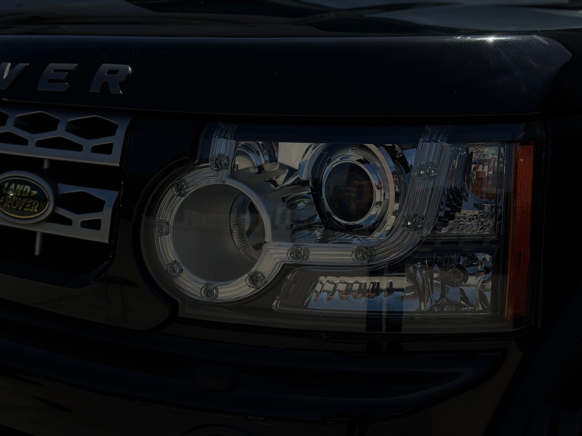 LAND ROVER Discovery 3.0 TDV6 HSE Automatic-image-23