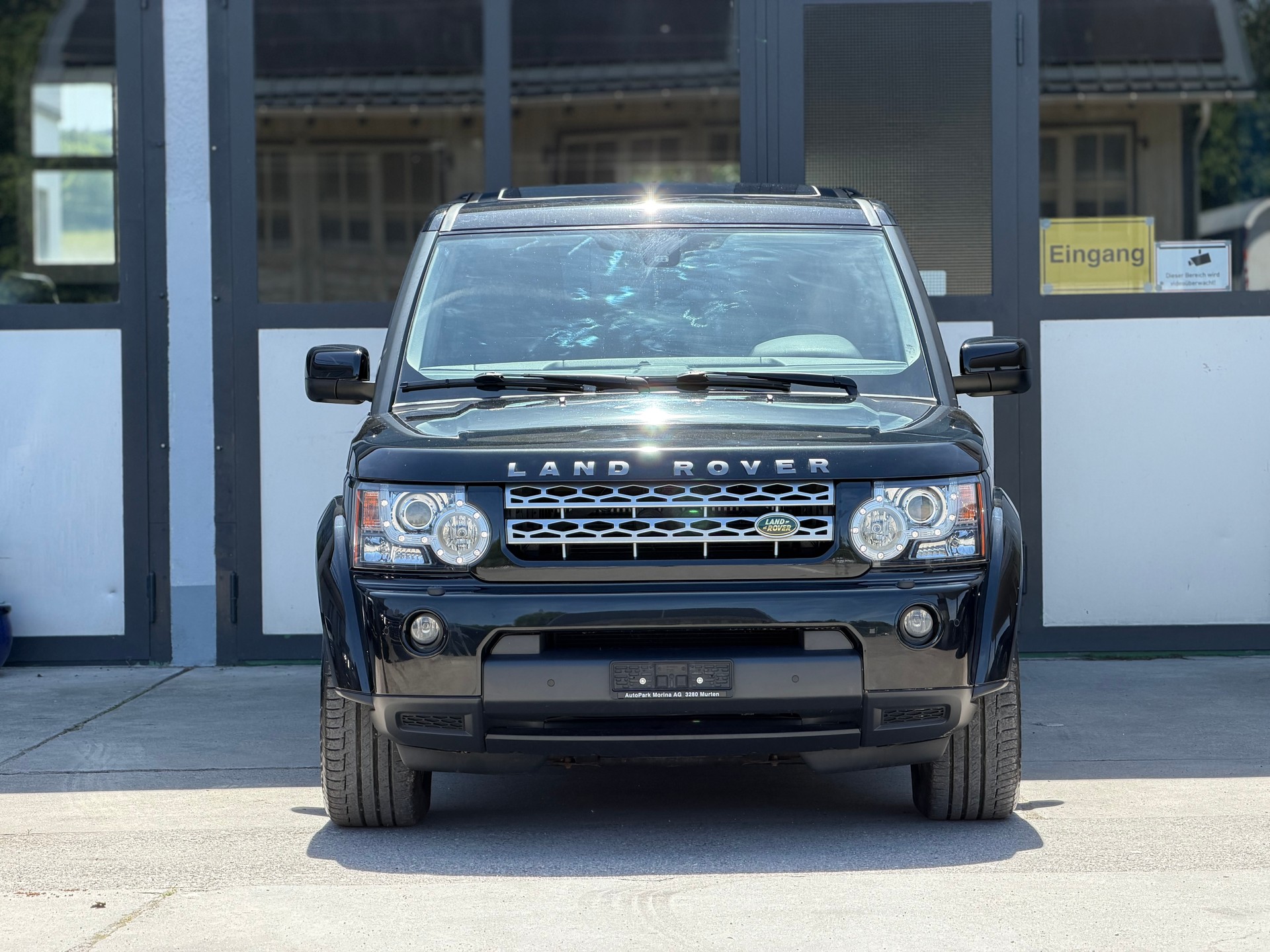LAND ROVER Discovery 3.0 TDV6 HSE Automatic-showroom-element-2